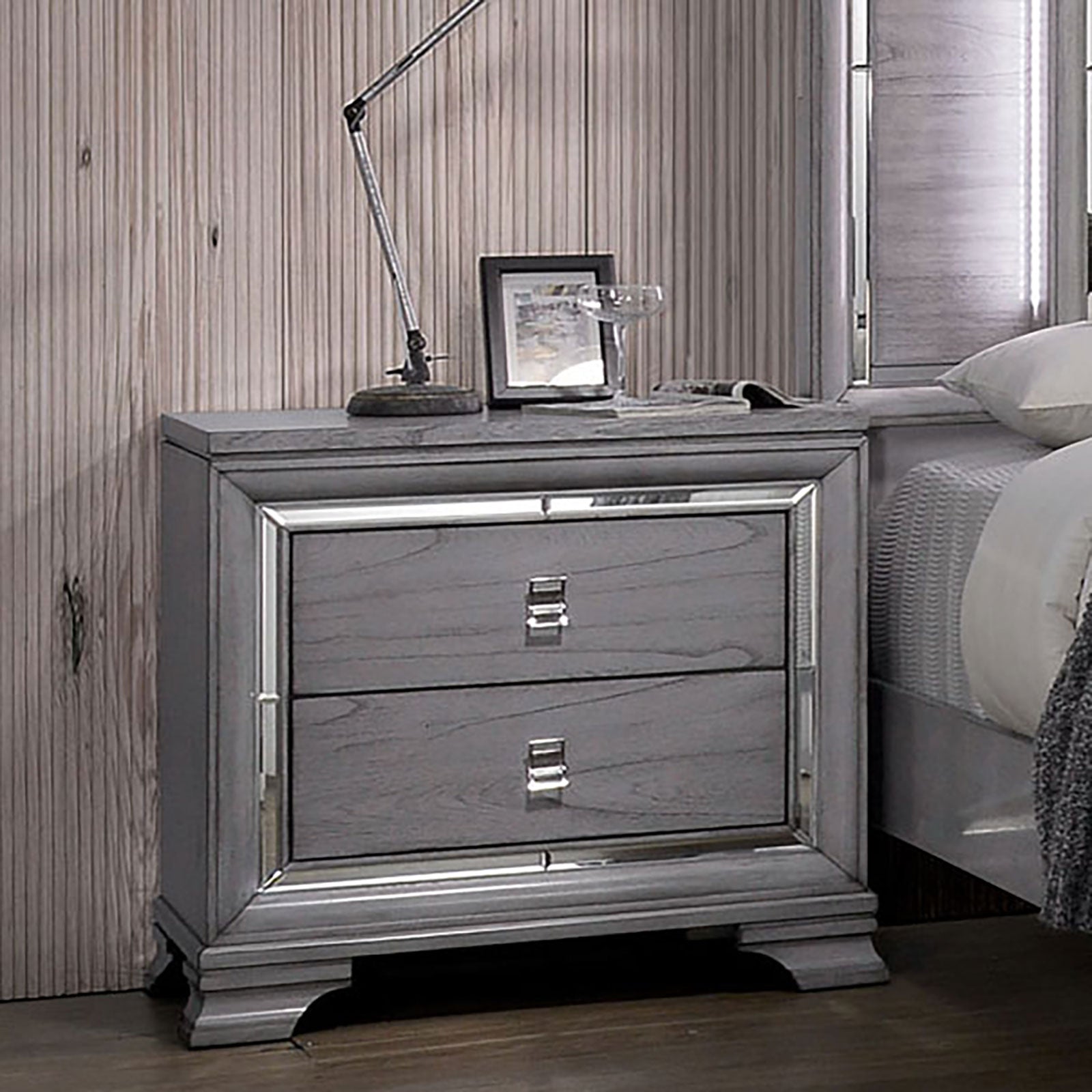 Alanis Light Gray 5 Pc. Queen Bedroom Set w/ 2NS