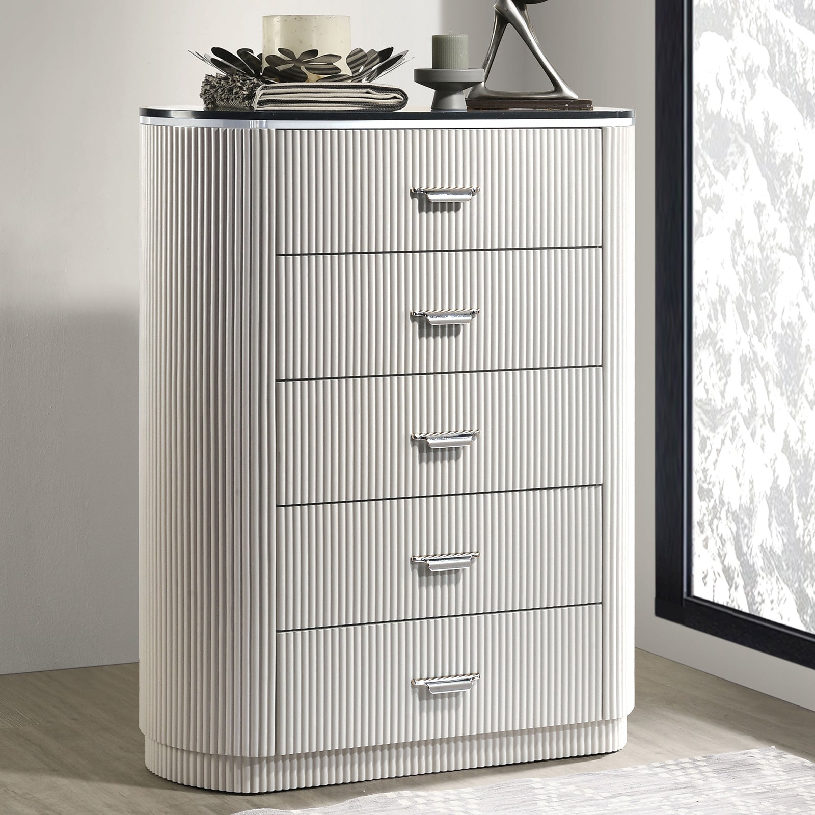 Aldgate Light Gray Queen 5 Piece Bedroom Set w/Chest