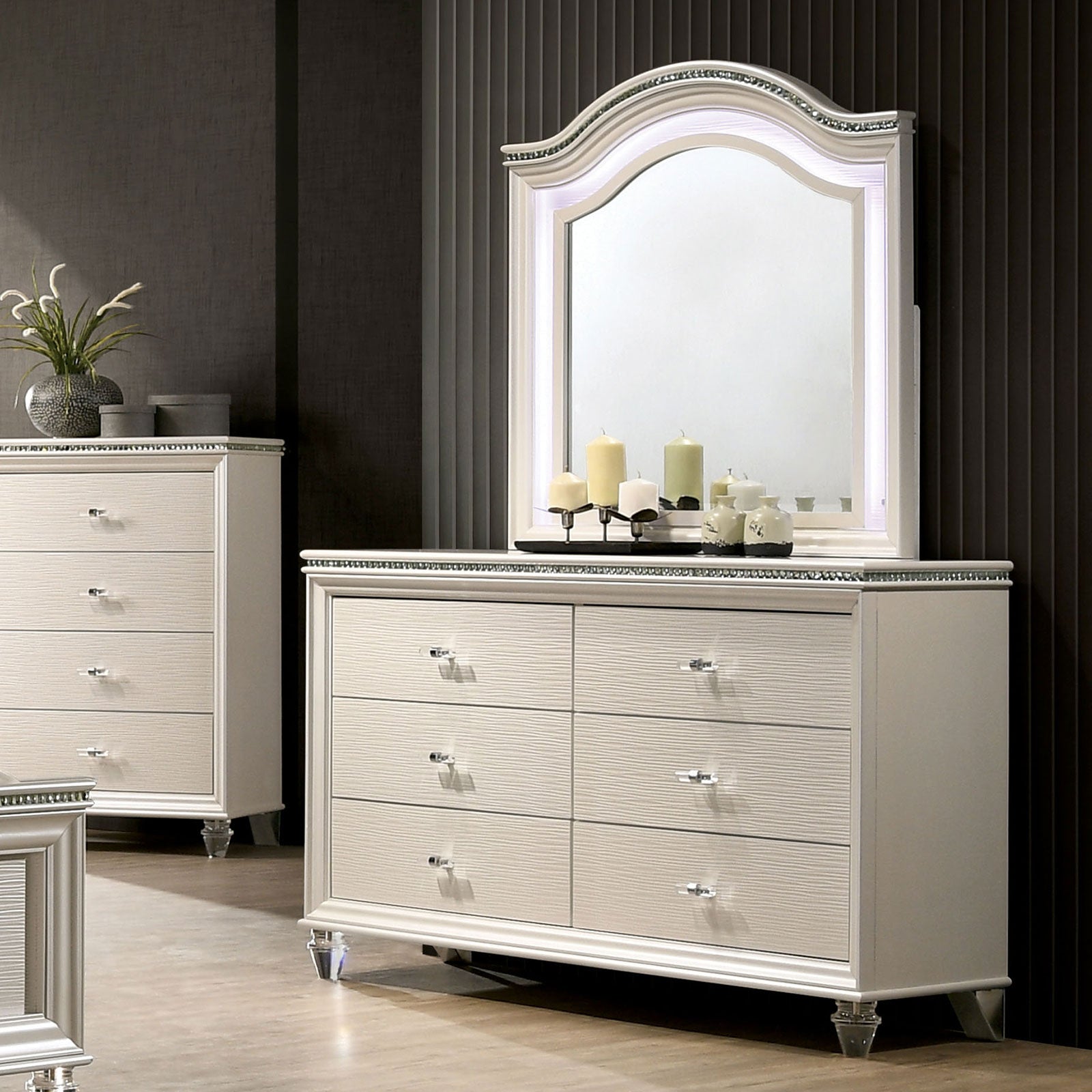 Allie Pearl White 4 Pc. Full Bedroom Set