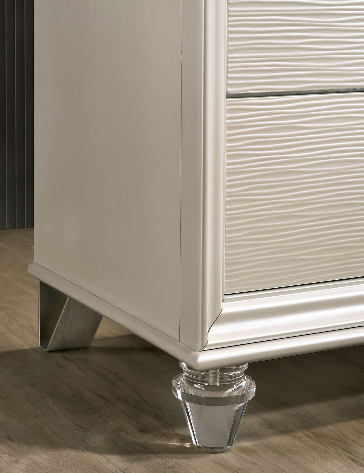 Allie Pearl White 4 Pc. Full Bedroom Set