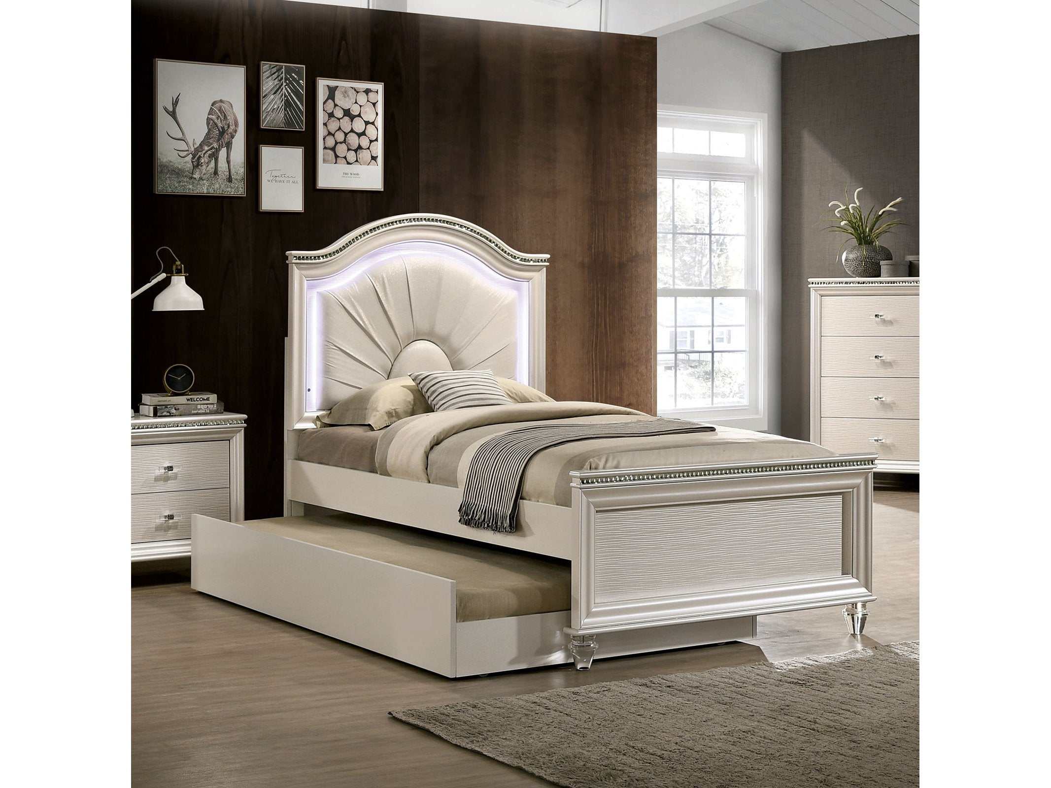 Allie Pearl White Twin Bed