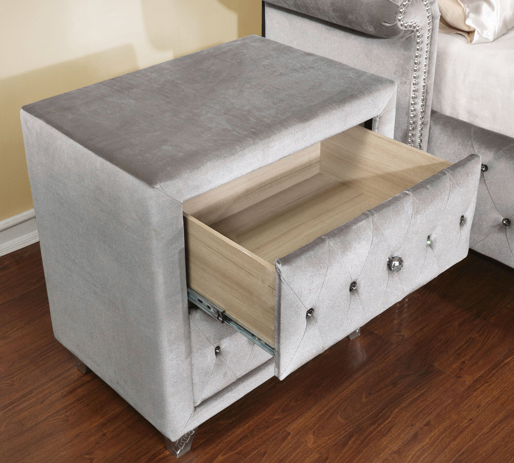 Alzire Gray Nightstand
