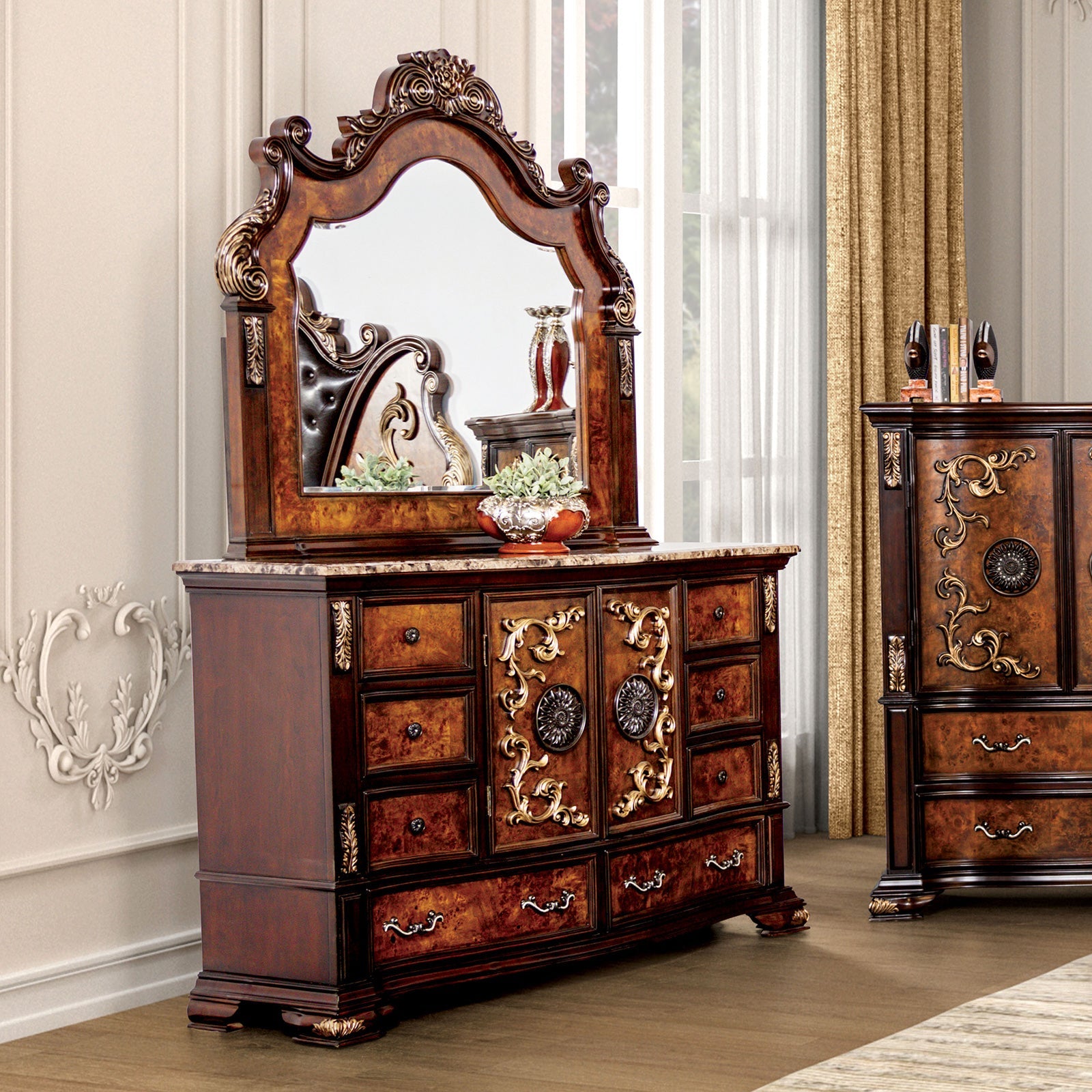 Aquilina Cherry/Oak 4 Pc. Queen Bedroom Set