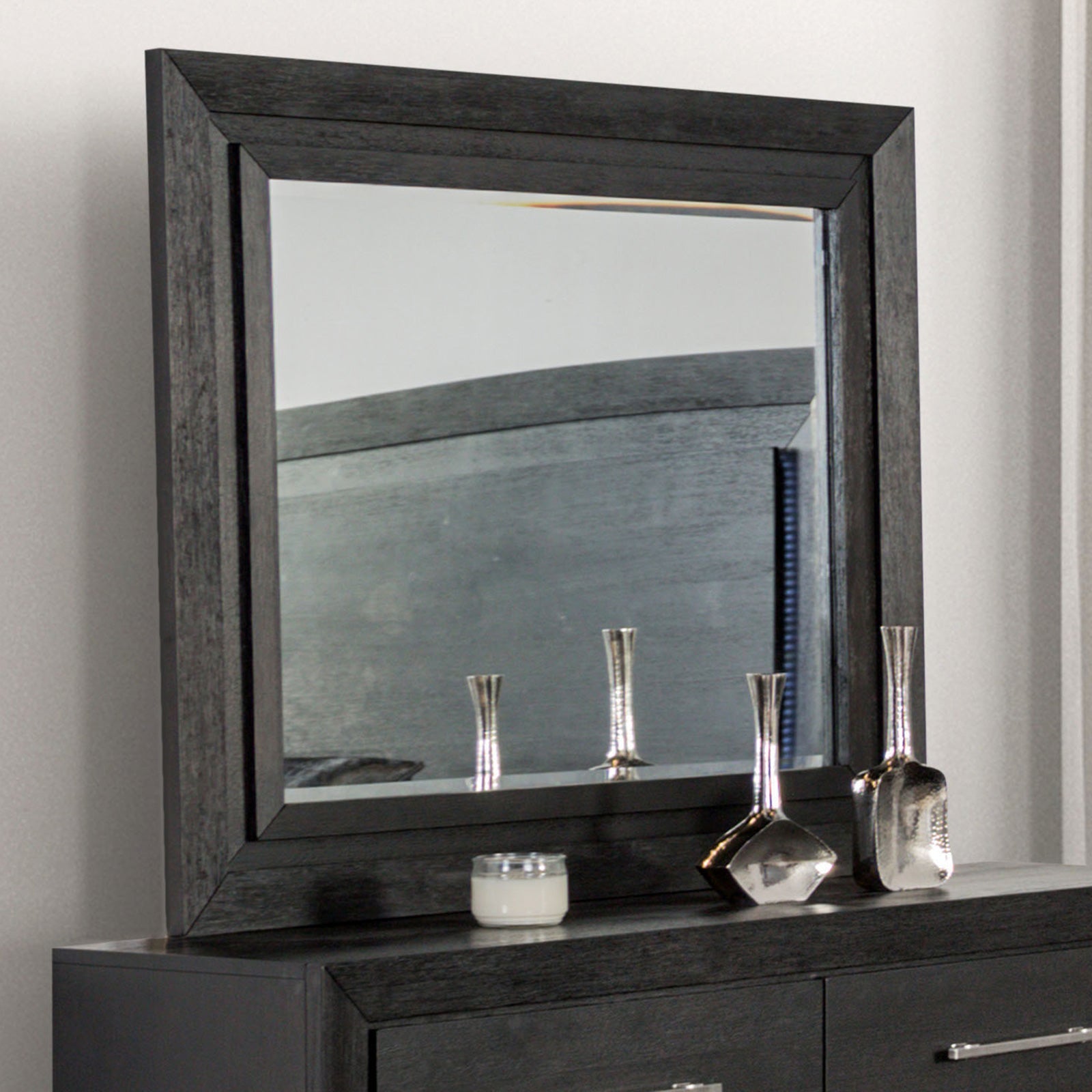 Ashbourne Black Queen 4 Piece Bedroom Set