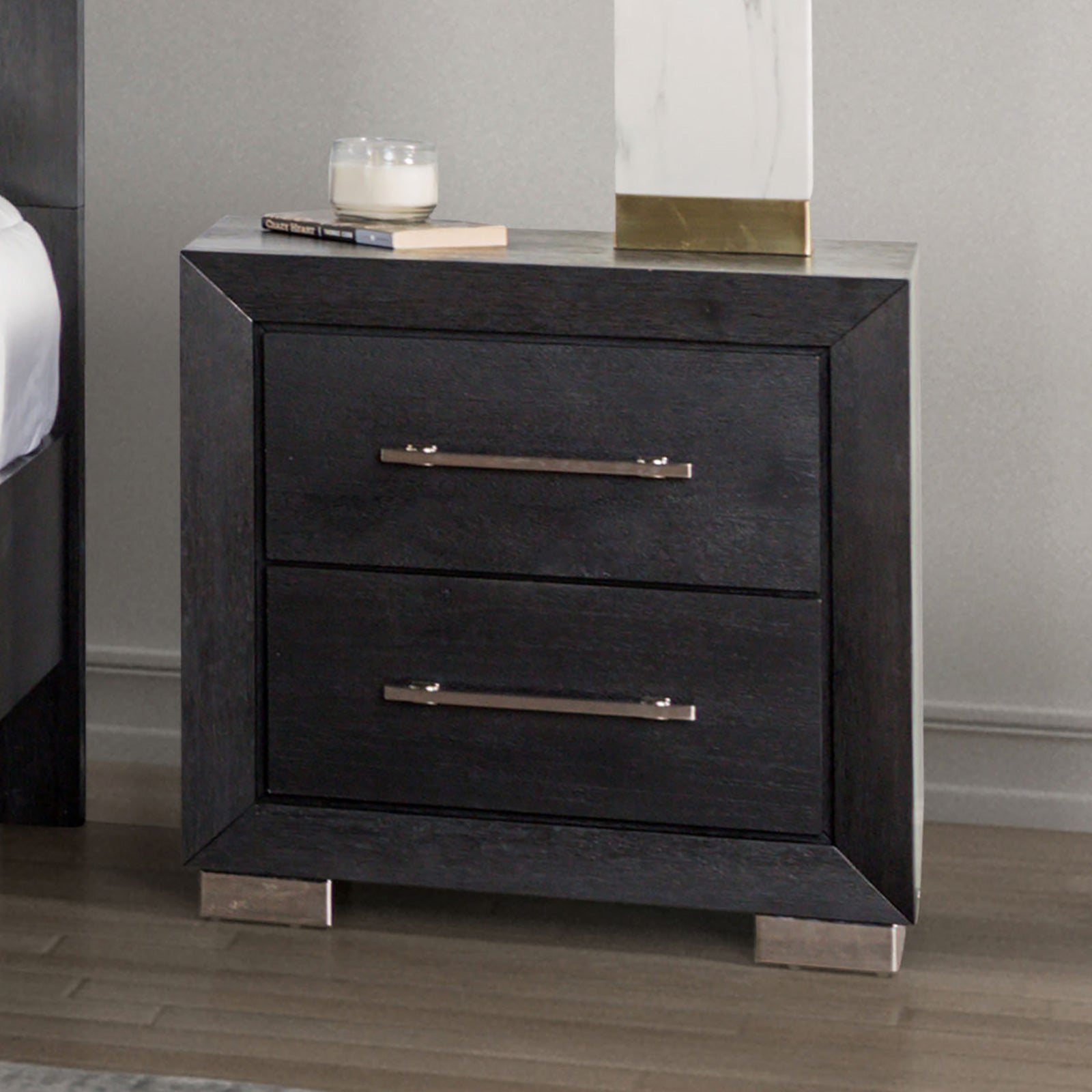 Ashbourne Black Queen 4 Piece Bedroom Set