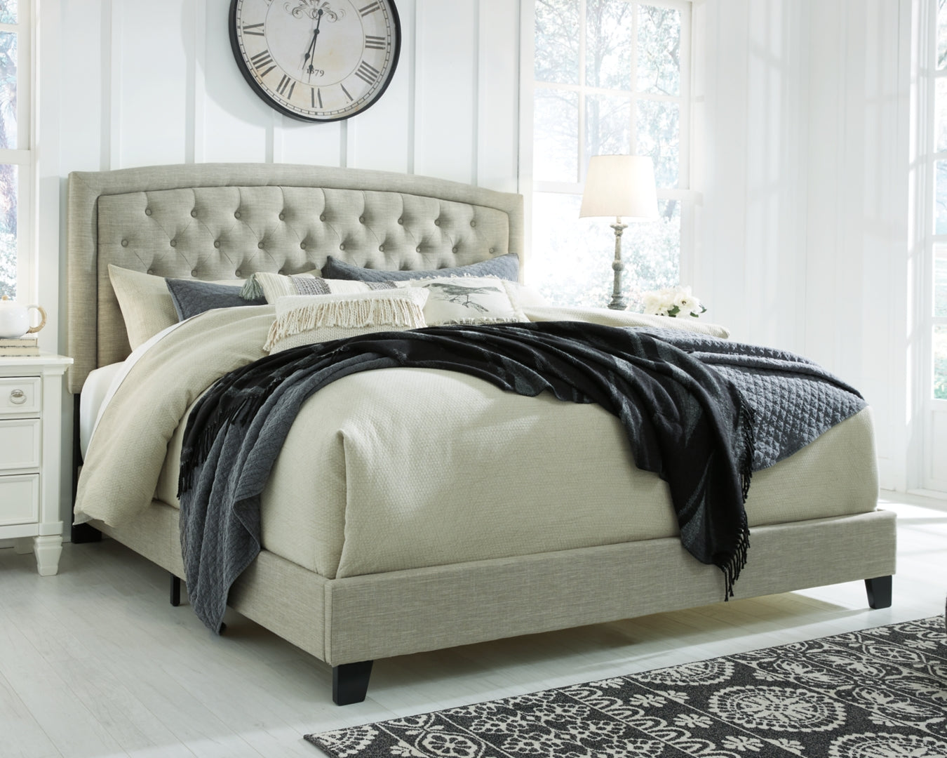 Jerary Upholstered Bed