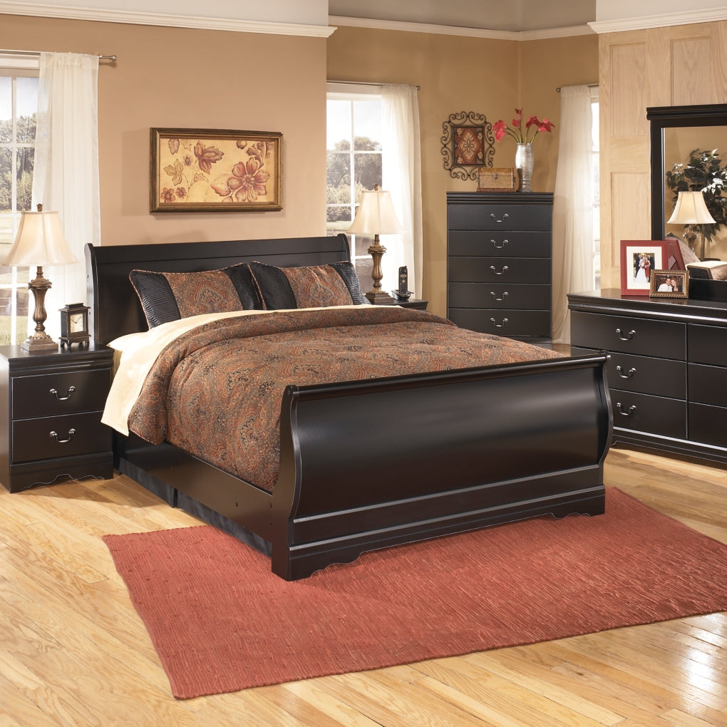 Huey Vineyard Five Drawer Chest