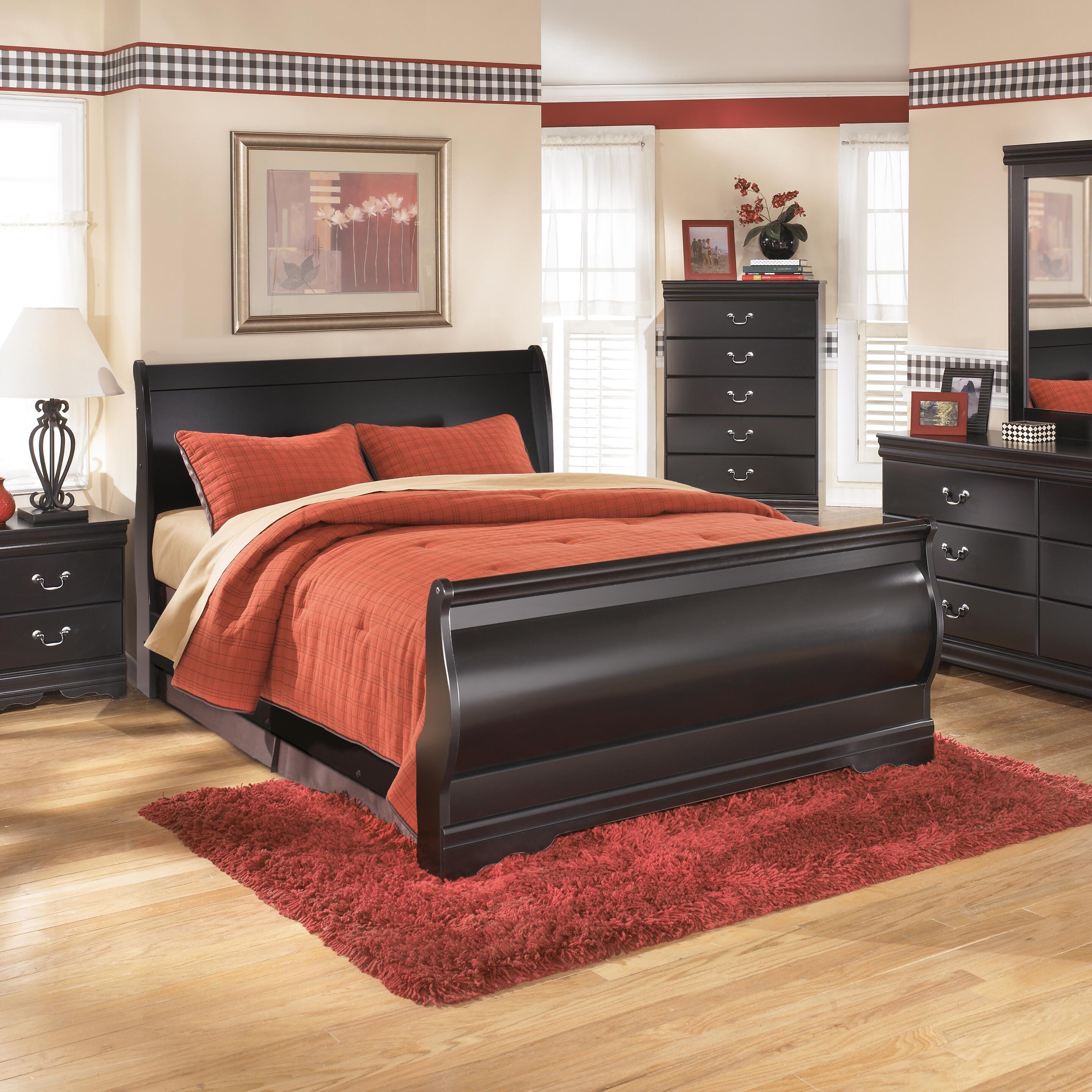 Huey Vineyard Sleigh Bed Bedroom Set