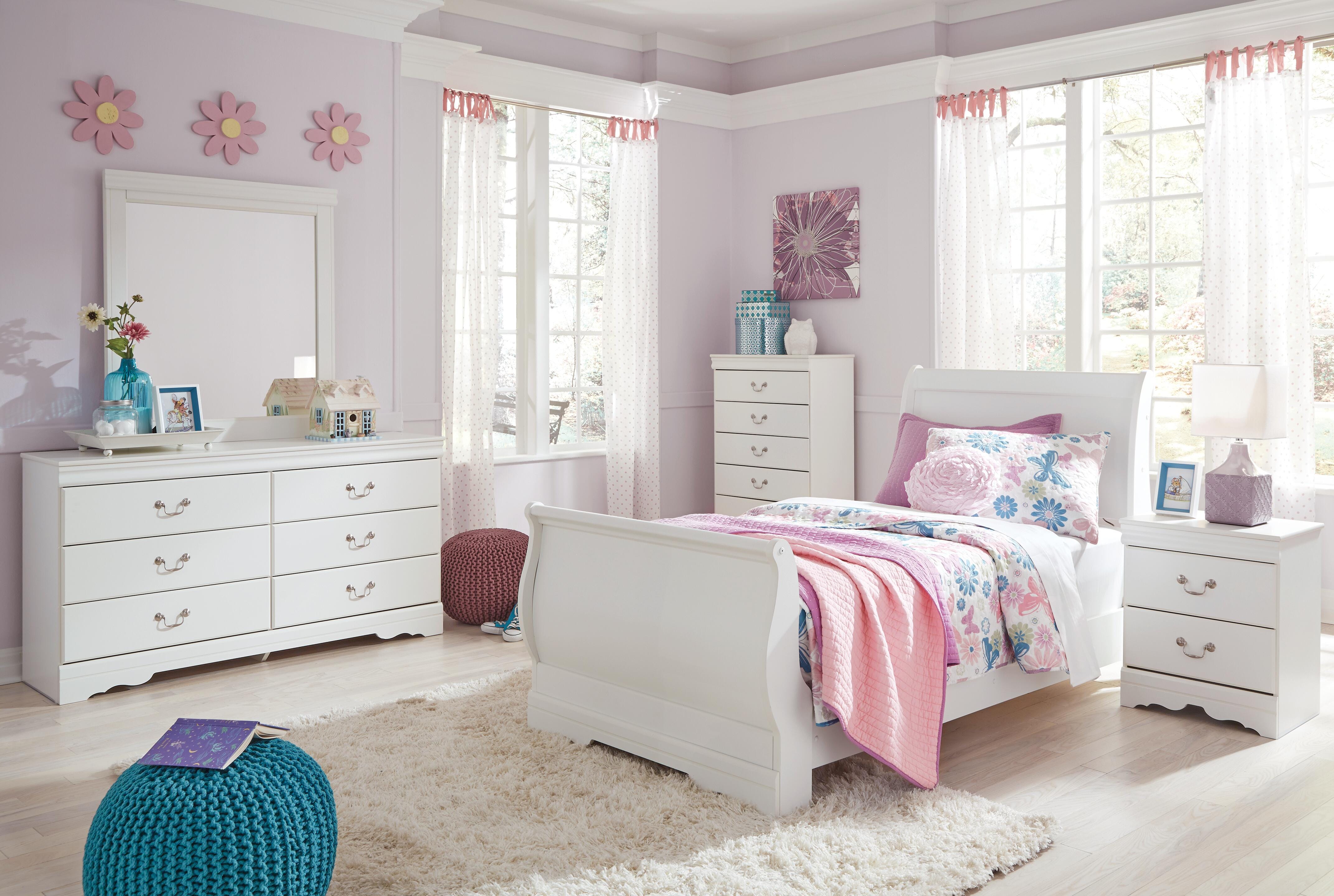 Anarasia Sleigh Bed Bedroom Set