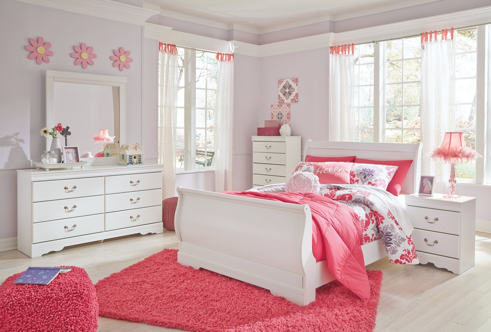 Anarasia White Bedroom Set