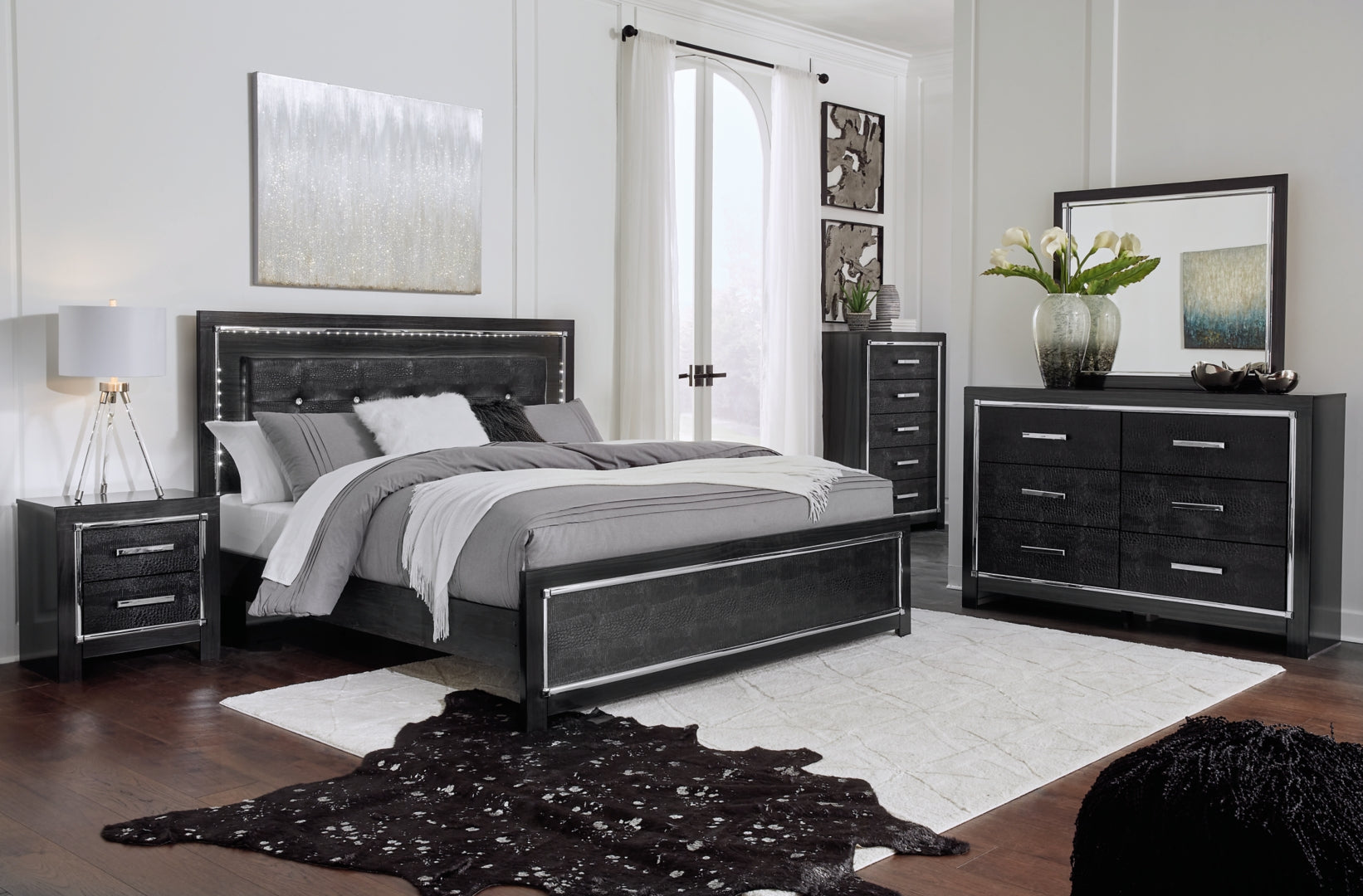 Kaydell Black Panel Bedroom Set