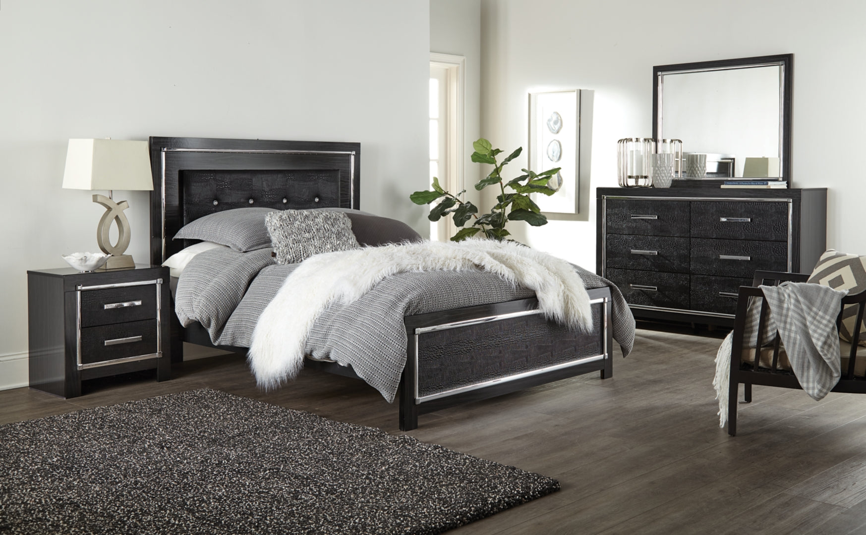 Kaydell Black Panel Bedroom Set