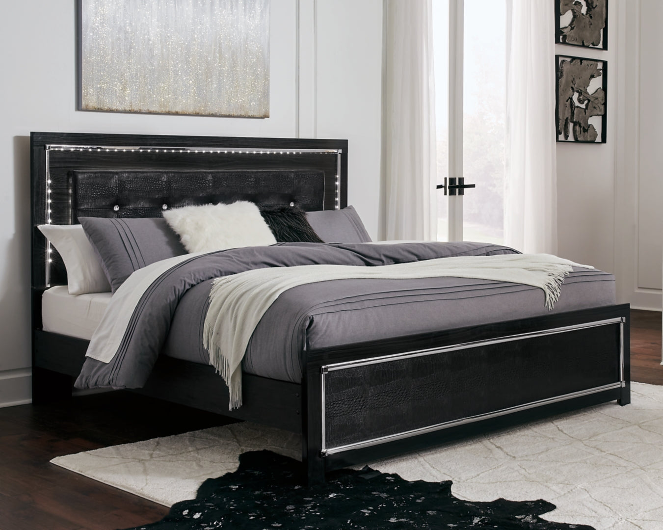 Kaydell Upholstered Panel Bed