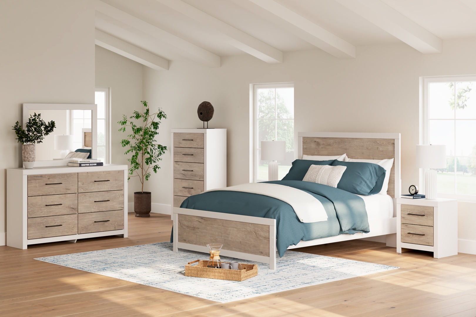 Charbitt White Panel Bedroom Set