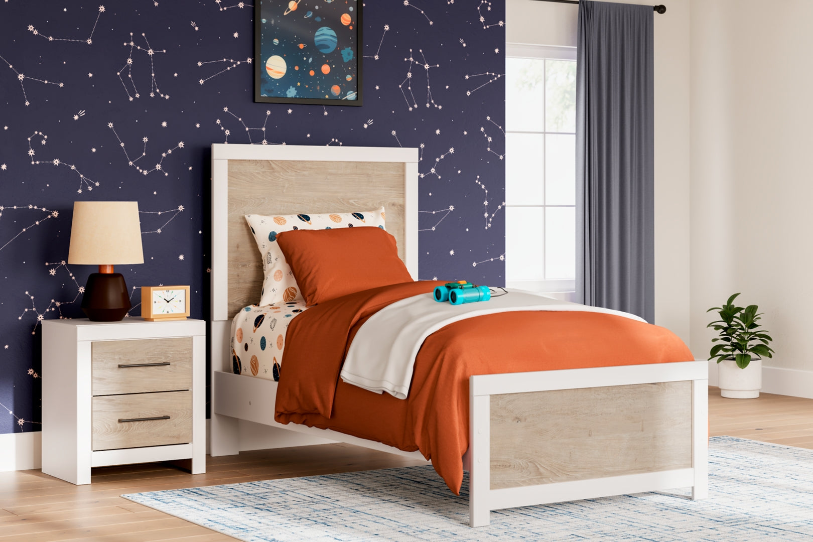 Charbitt Panel Bed