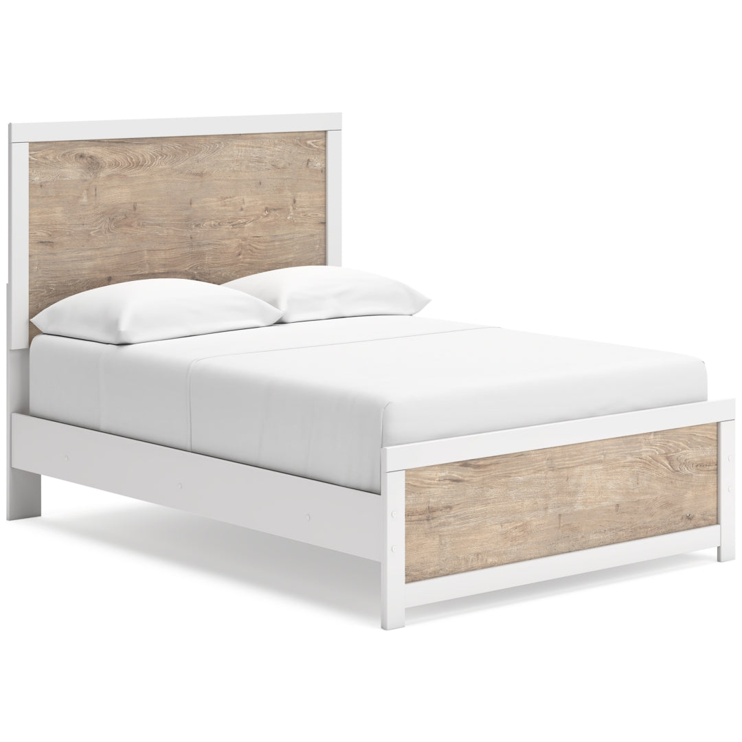 Charbitt White Panel Bedroom Set