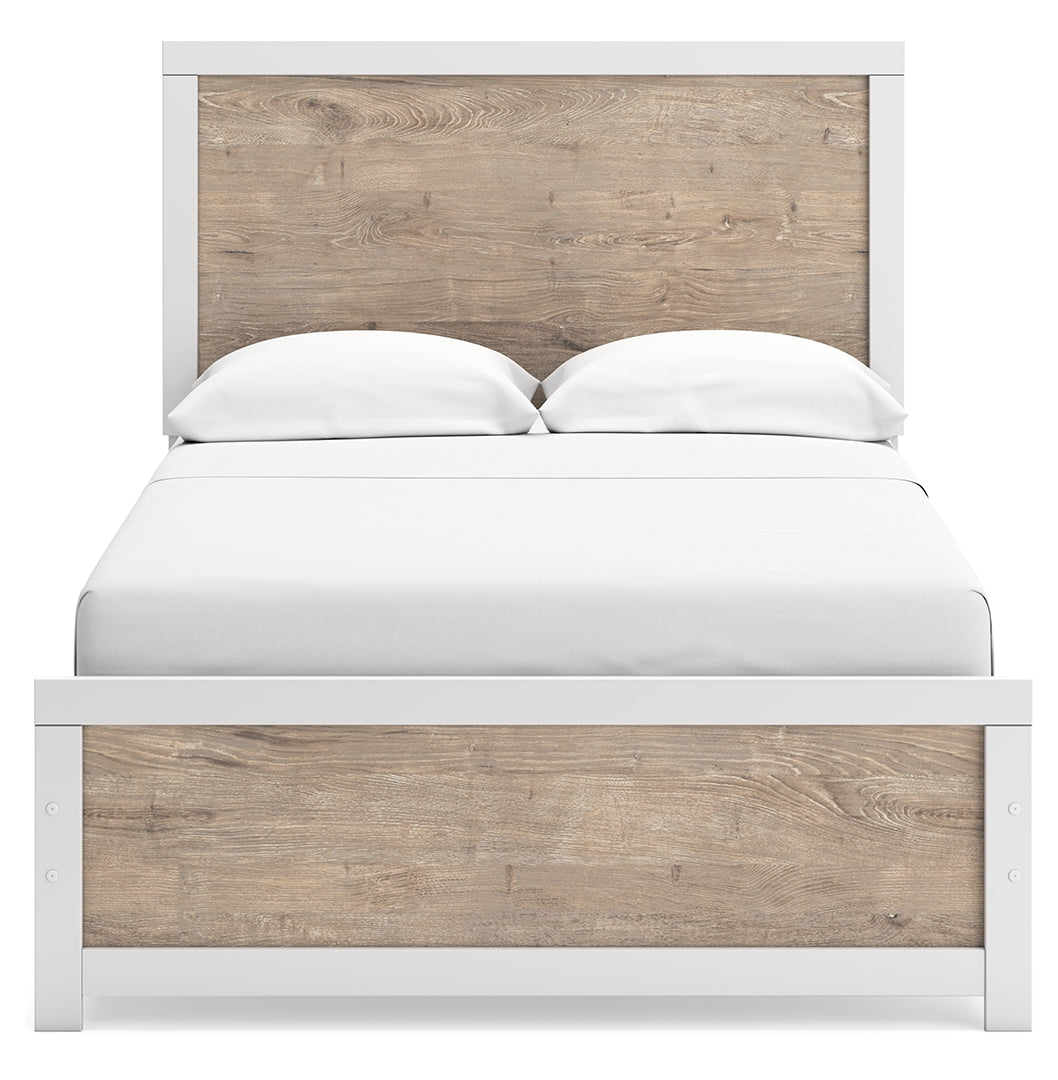 Charbitt White Panel Bedroom Set