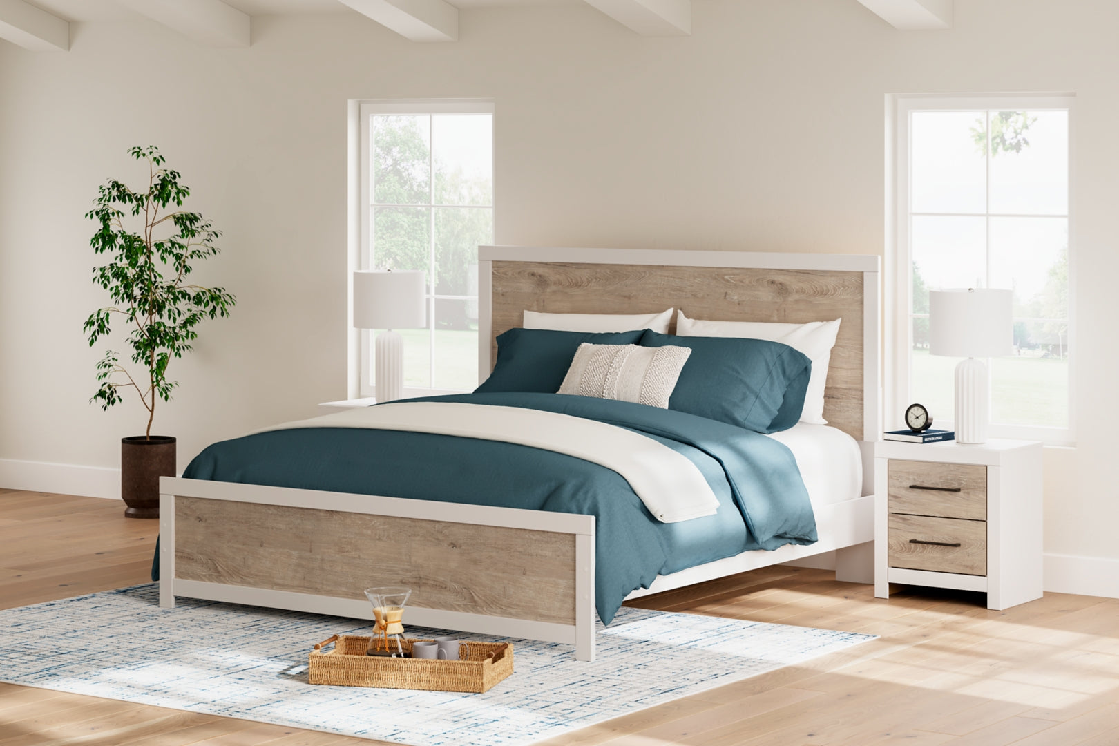 Charbitt Panel Bed