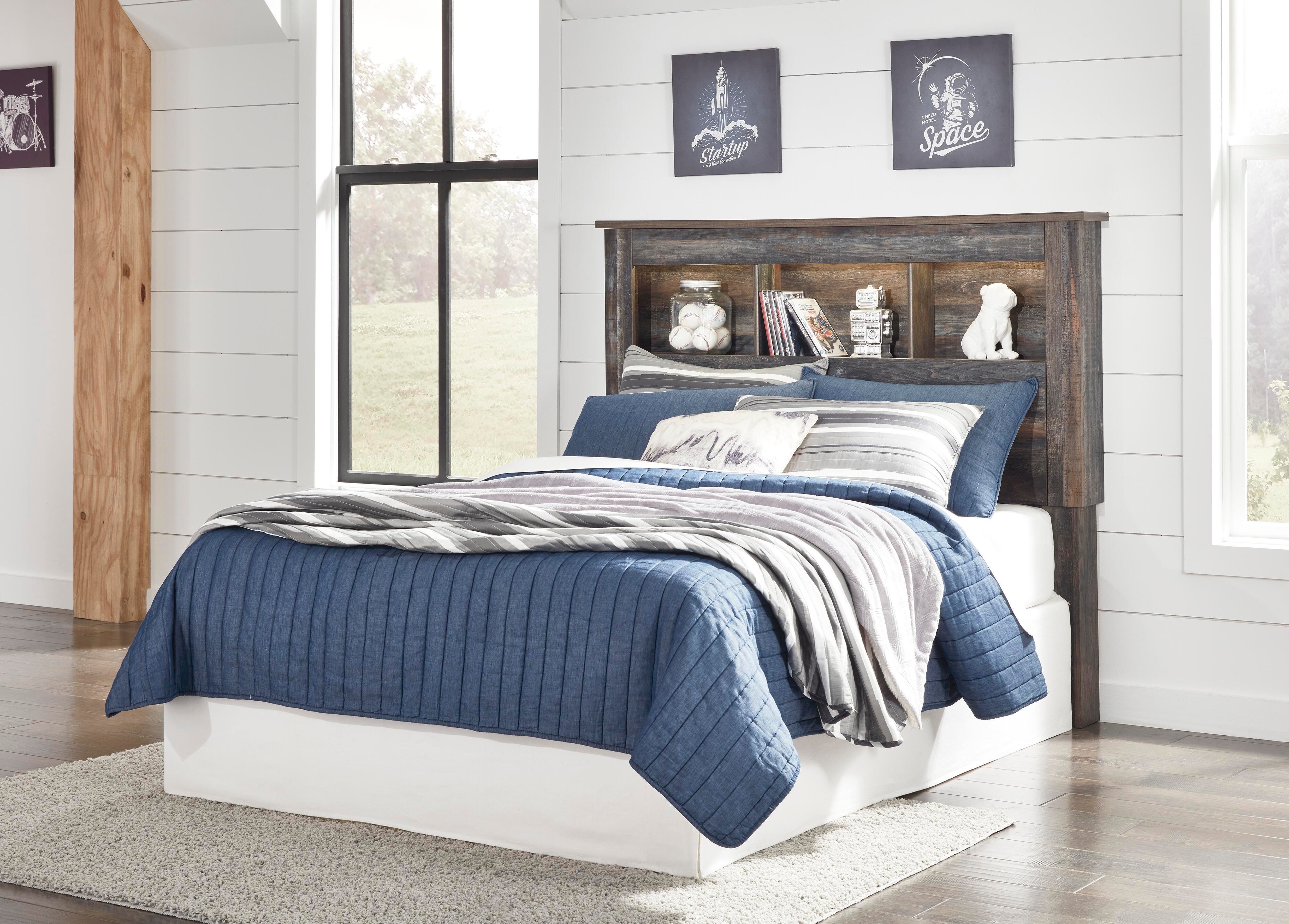 Cambeck Panel Headboard Bedroom Set