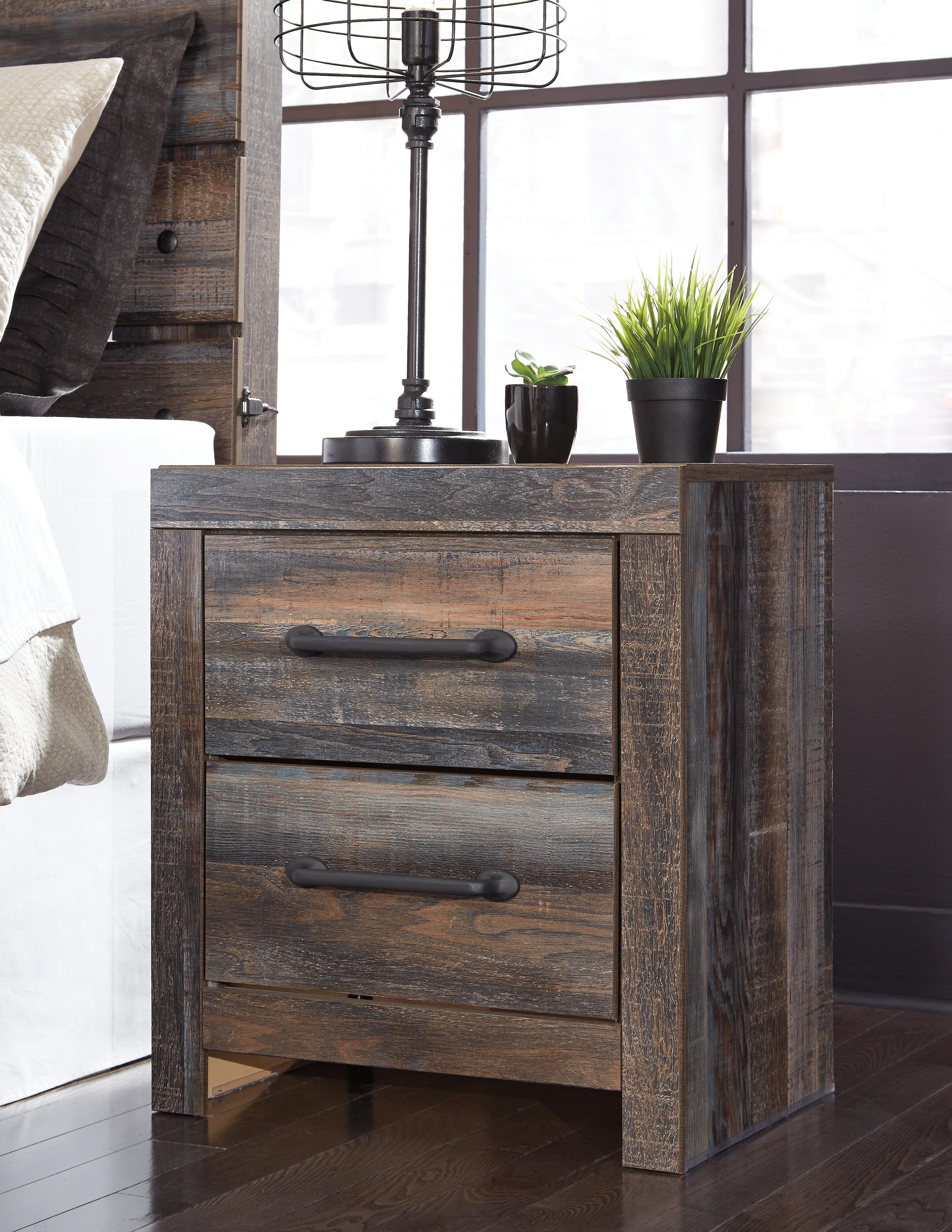 Drystan Panel Headboard Bedroom Set