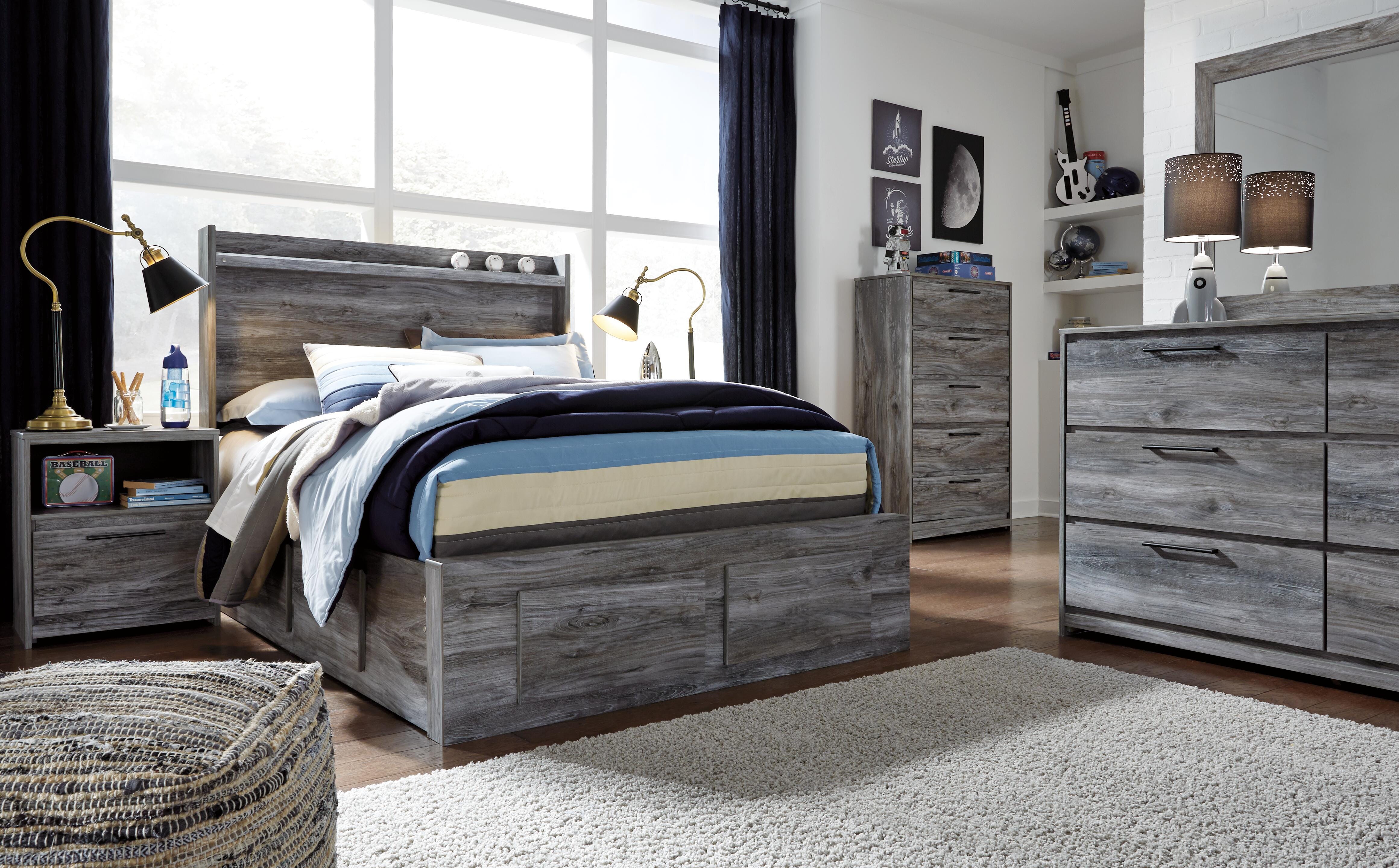 Baystorm Panel Bed with 4 Storage Drawers