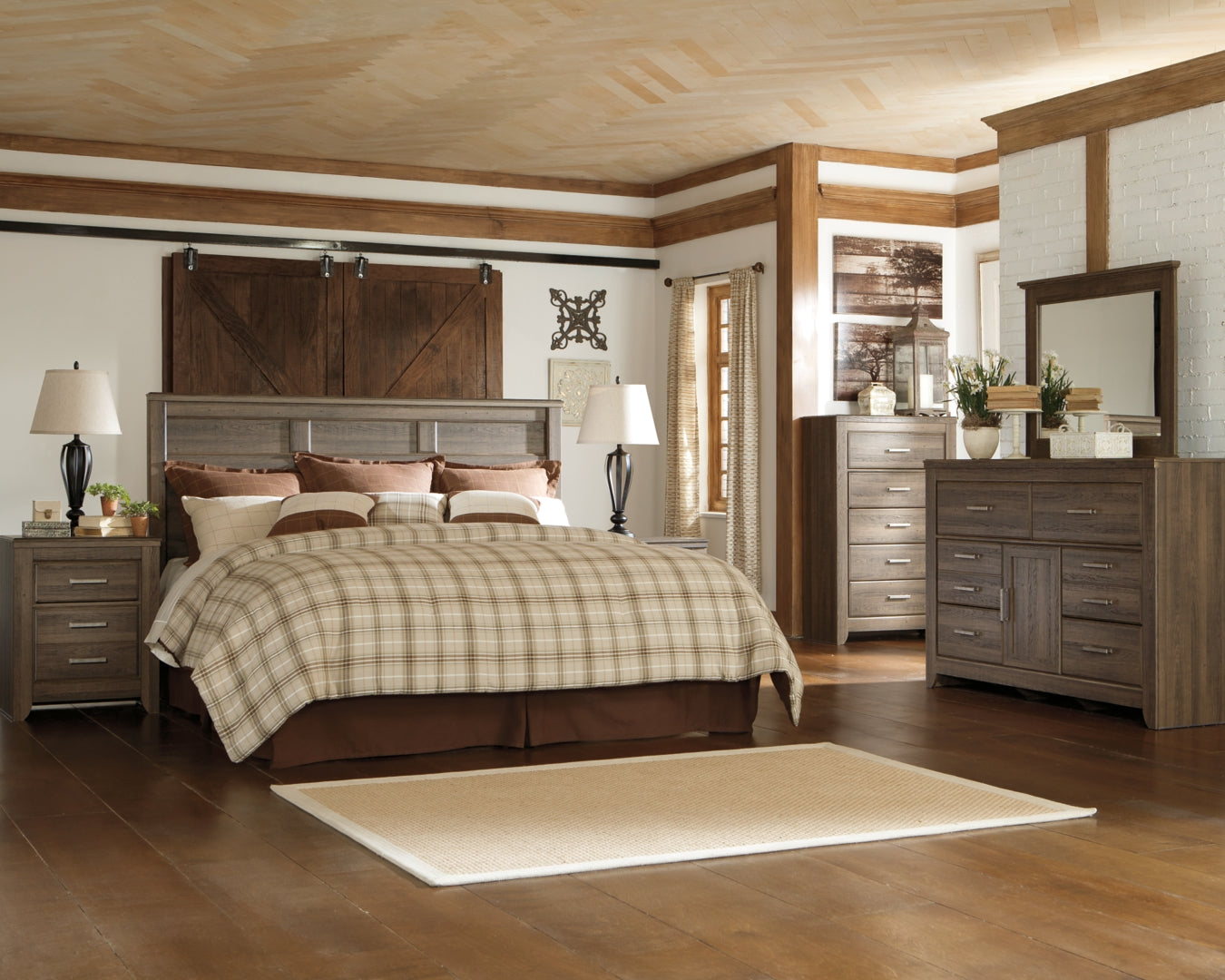 Juararo Brown Panel Bedroom Set