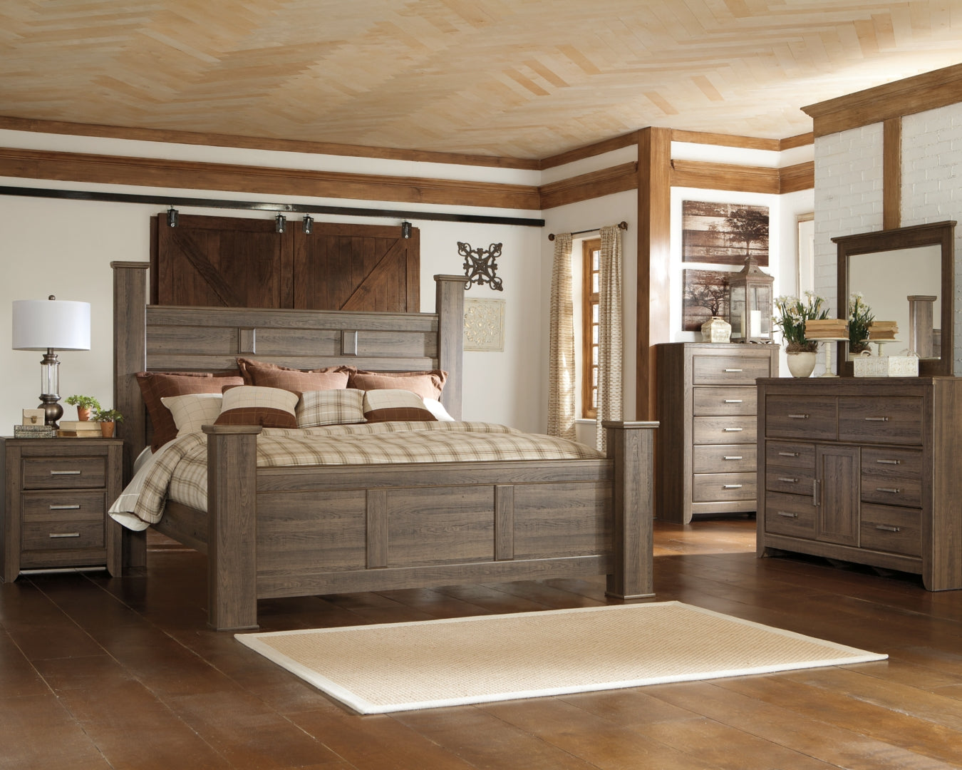 Juararo Brown Panel Bedroom Set