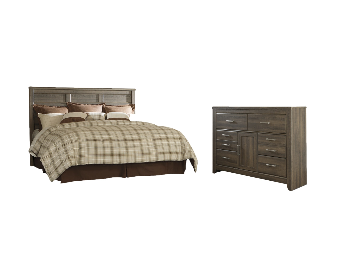 Juararo California King Poster Bed with Mirrored Dresser, Chest and 2 Nightstands