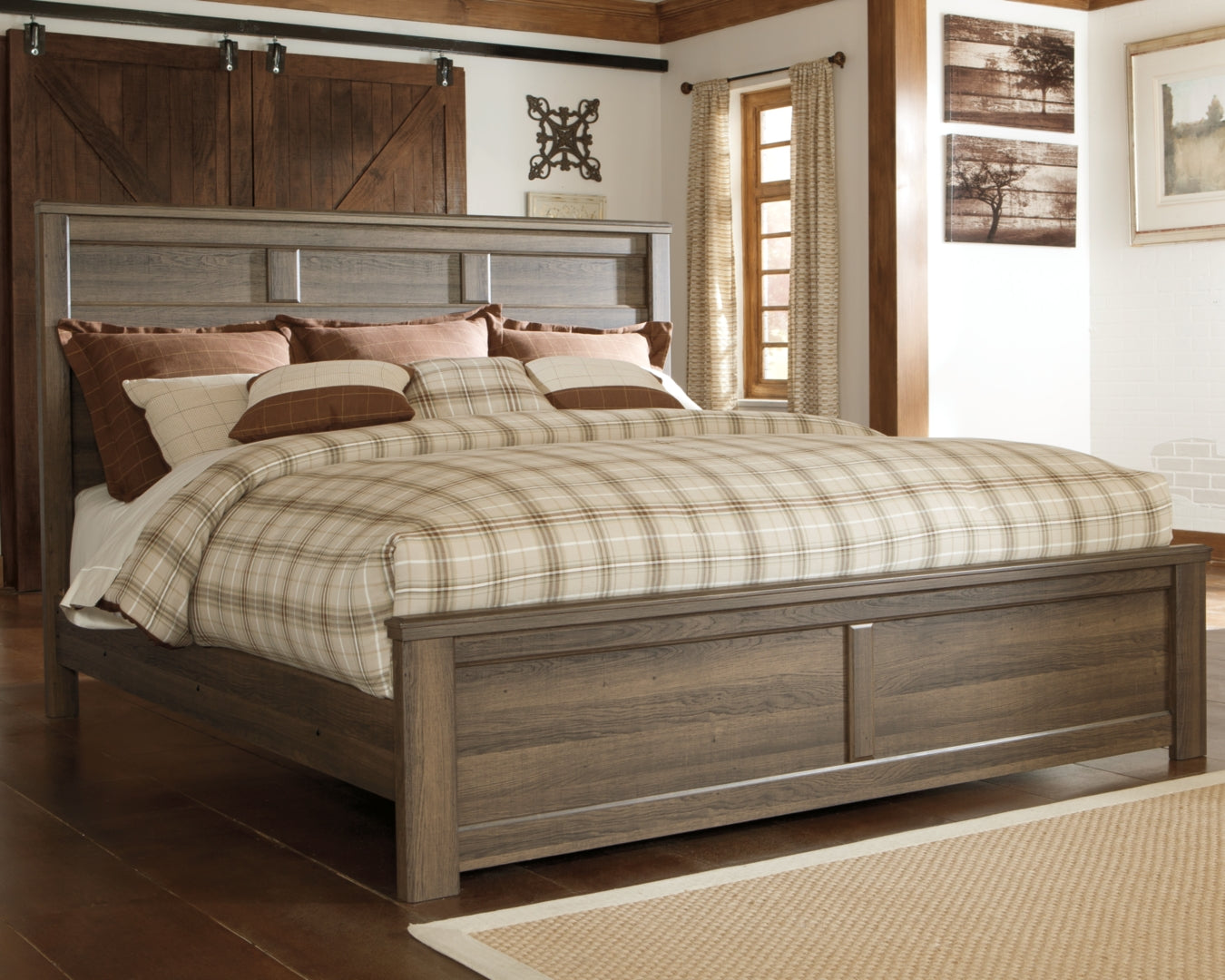 Juararo Panel Bed