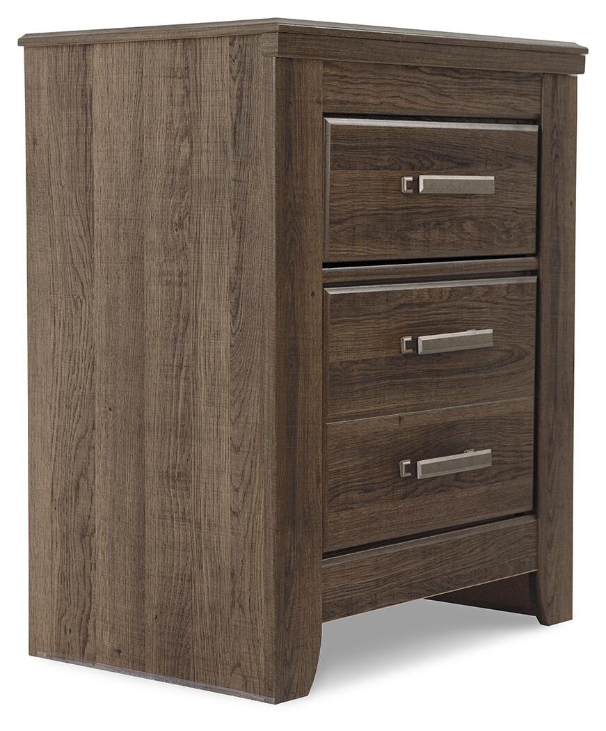 Juararo Poster Bed Bedroom Set