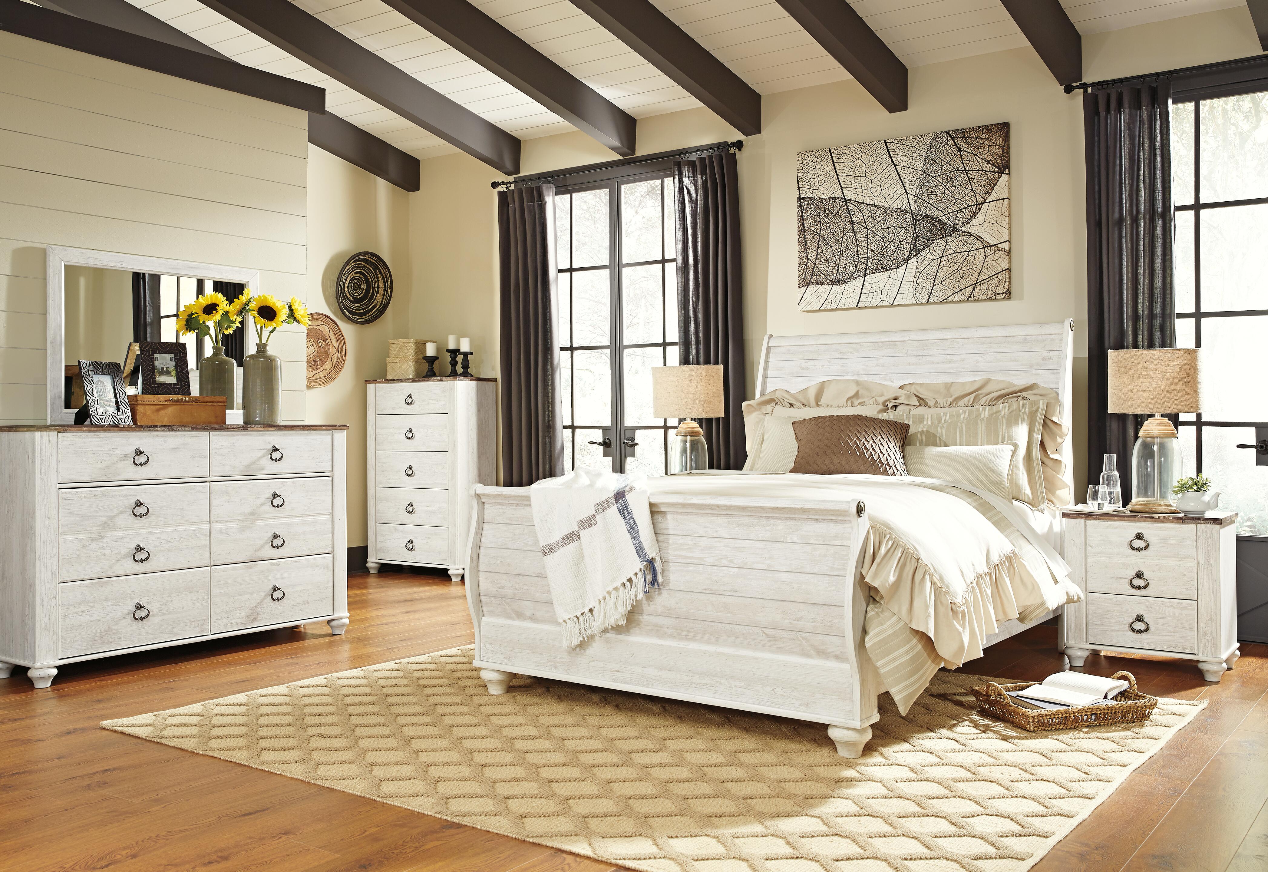 Willowton Sleigh Bed Bedroom Set