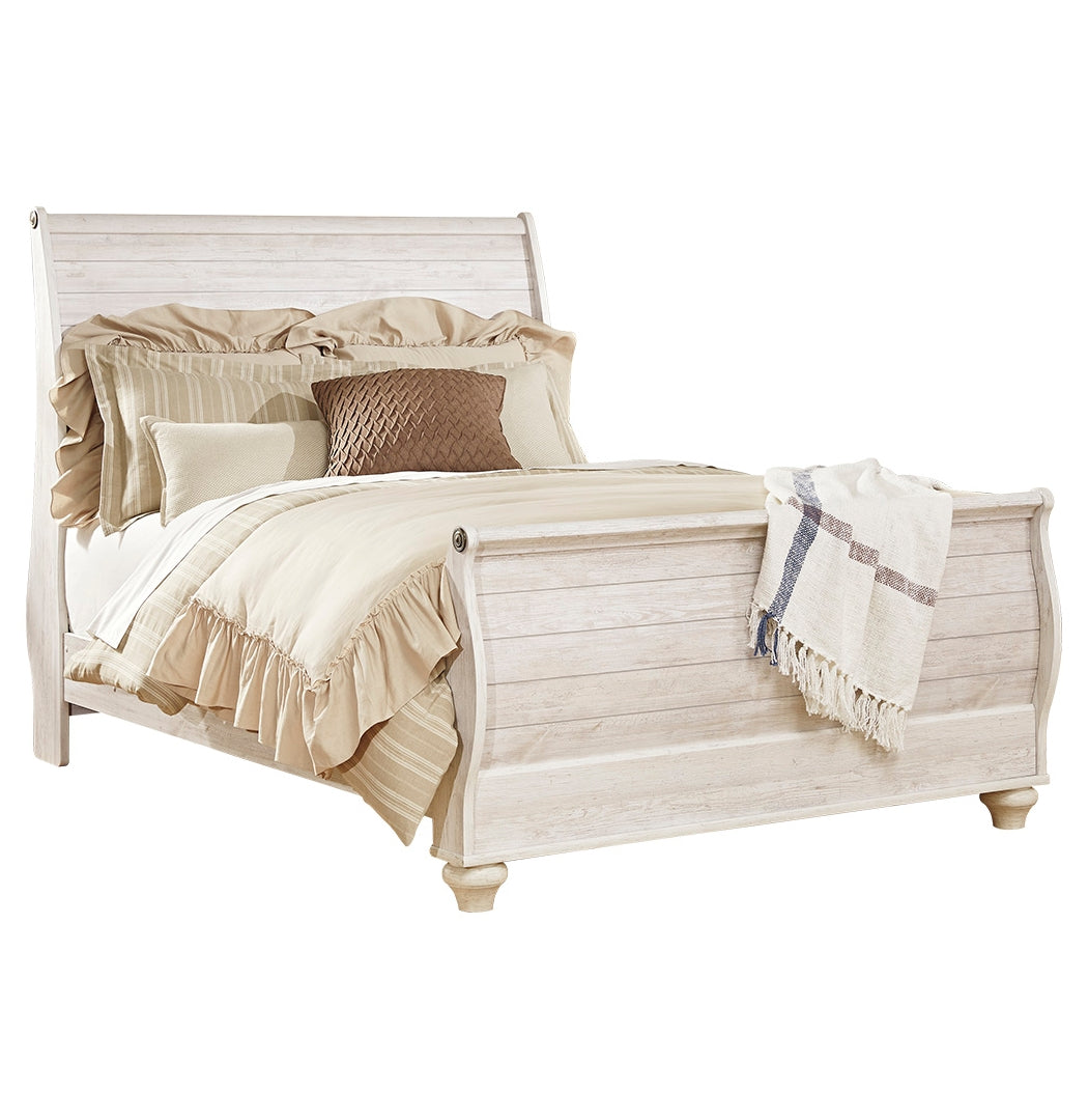 Willowton Beige Panel Bedroom Set