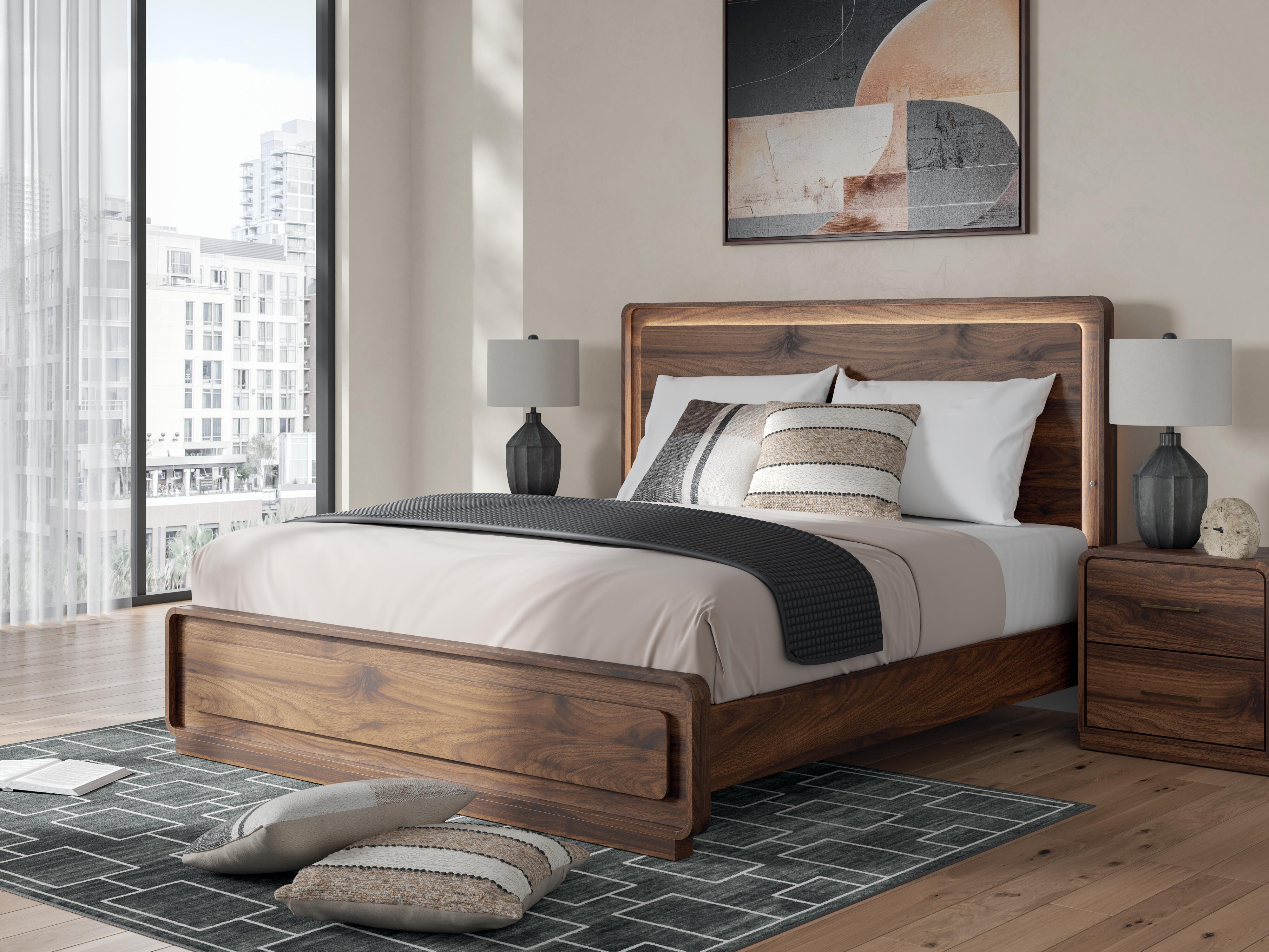 Hollinaze Panel Bed