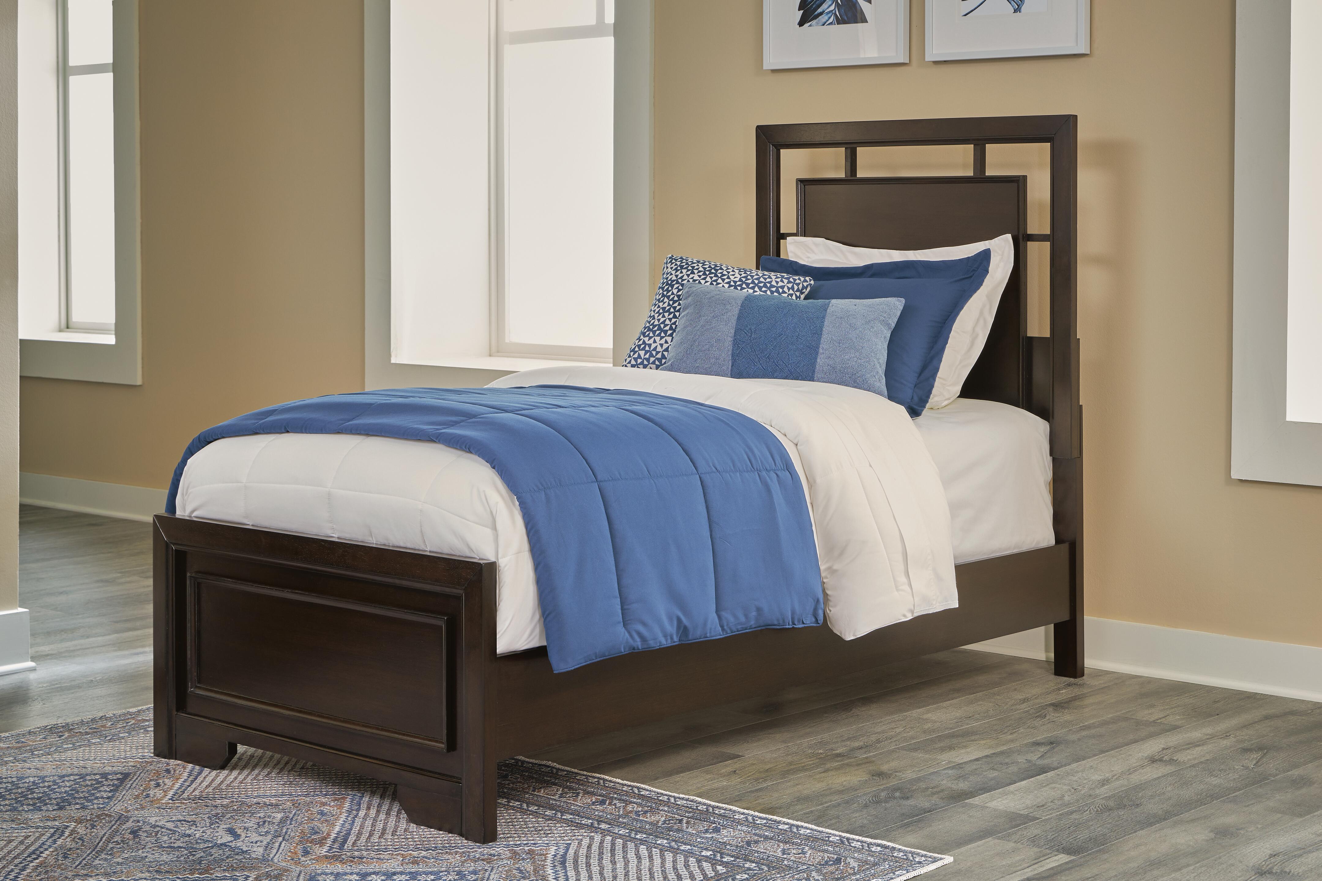 Covetown Panel Bed Bedroom Set