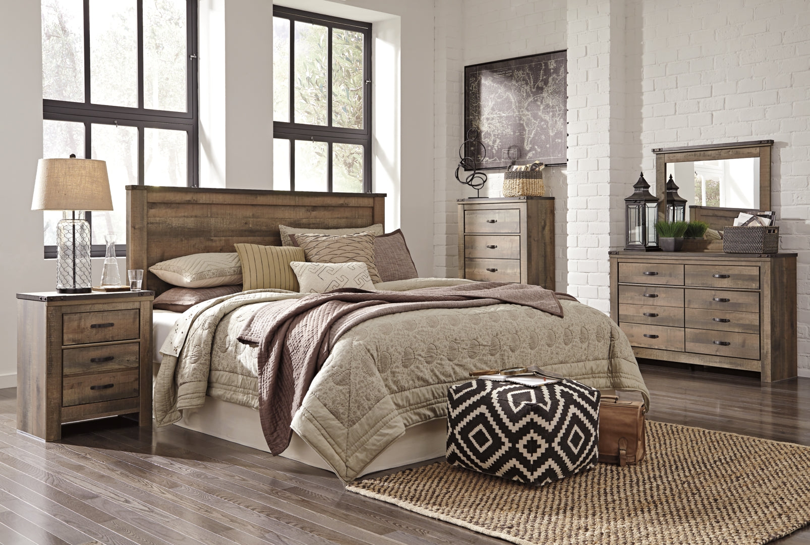 Trinell Brown Panel Bedroom Set