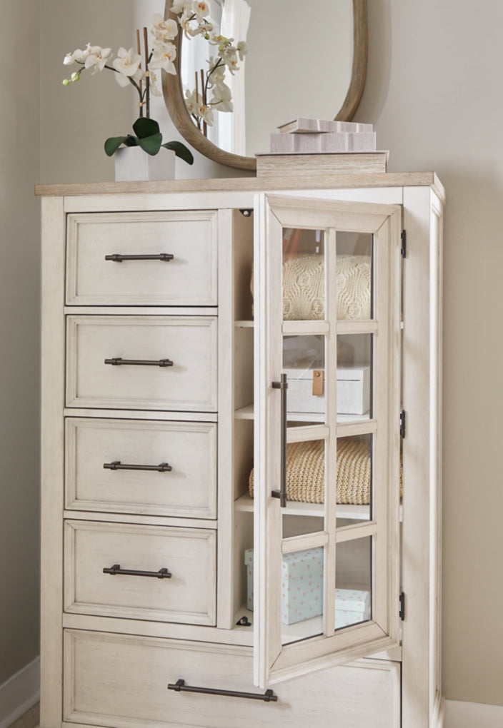 Shaybrock Dresser & Chest