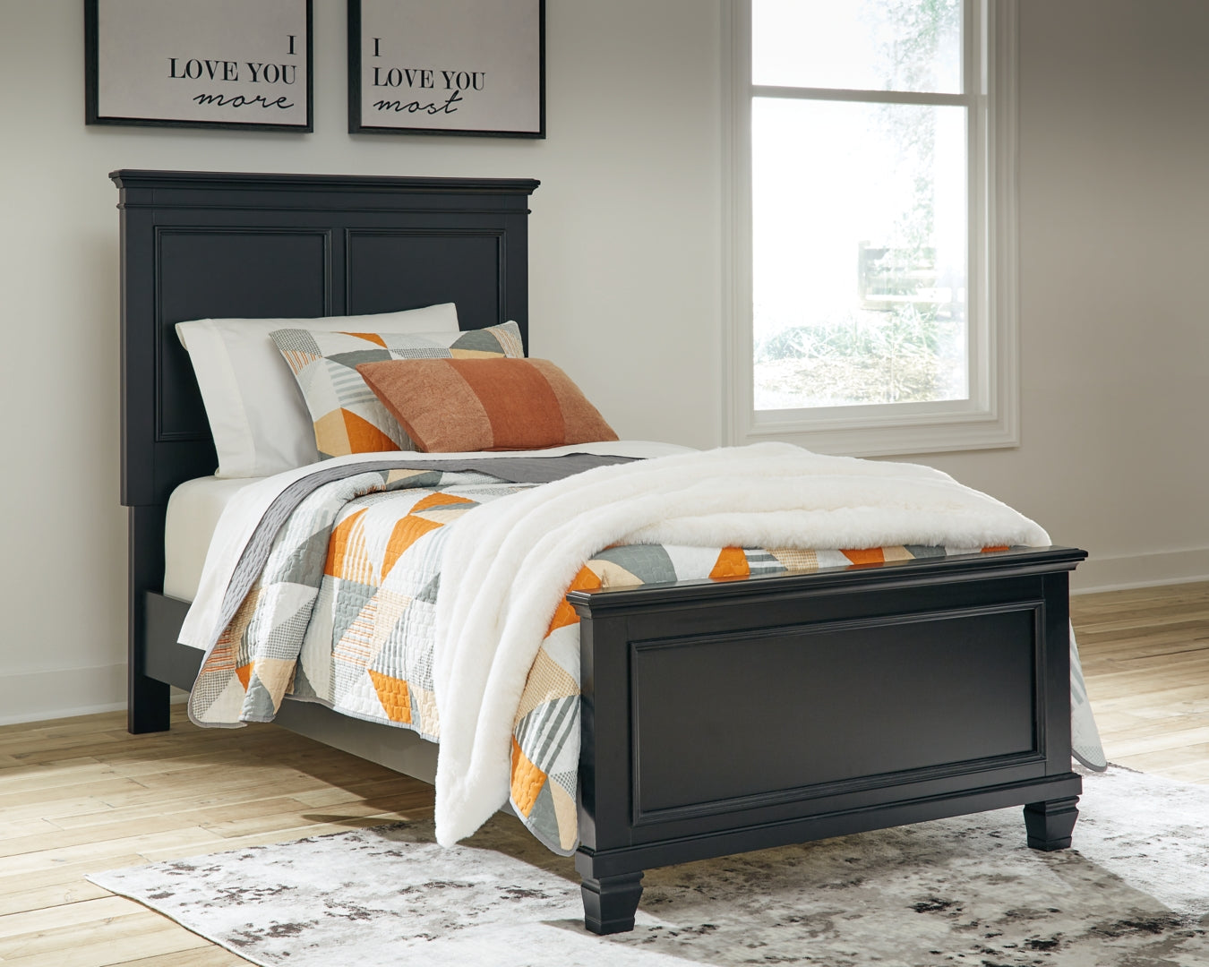 Lanolee Panel Bed