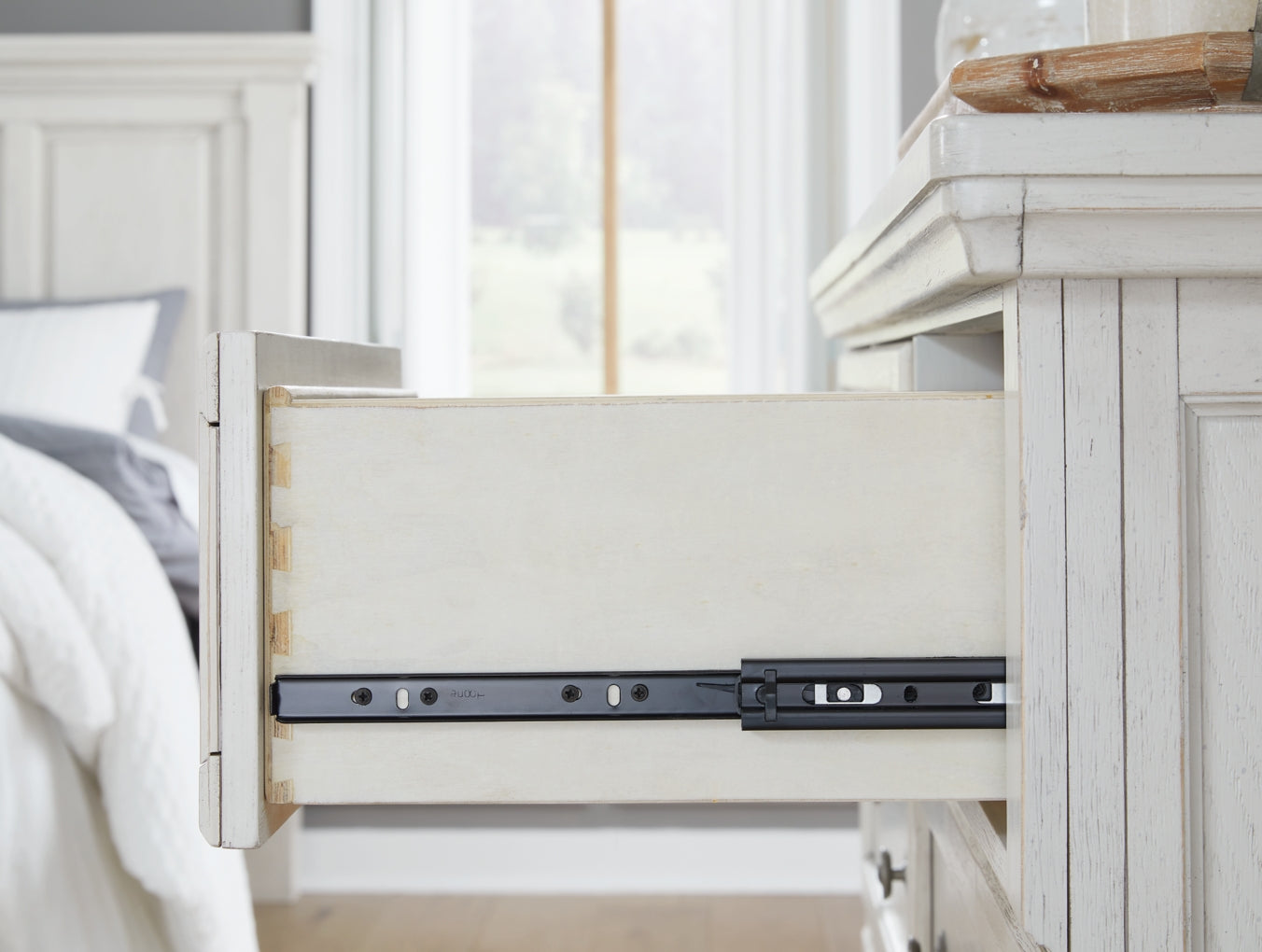 Robbinsdale Dresser & Chest