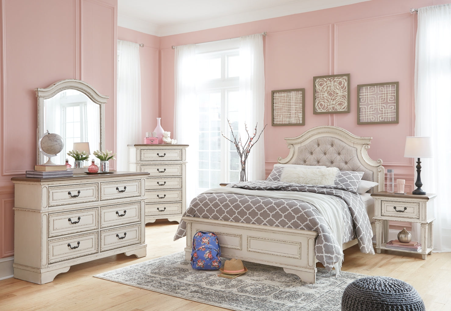 Realyn Dresser & Chest