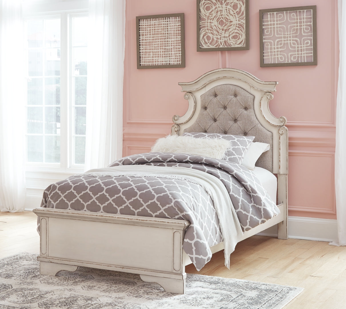 Realyn Upholstered Panel Bed