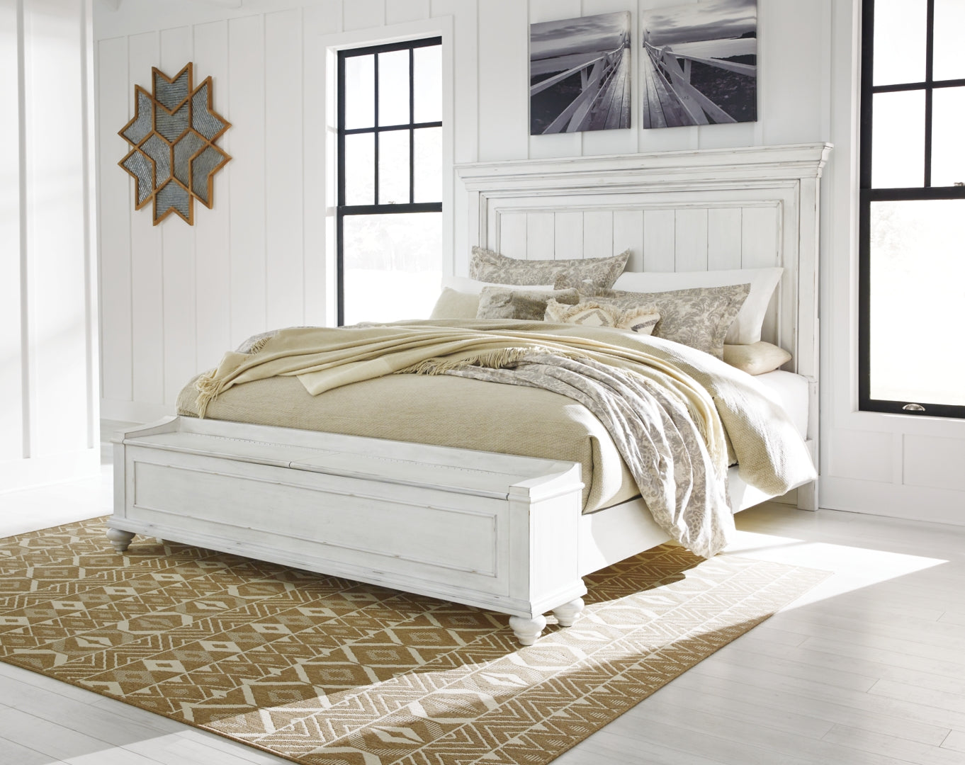 Kanwyn Panel Bed