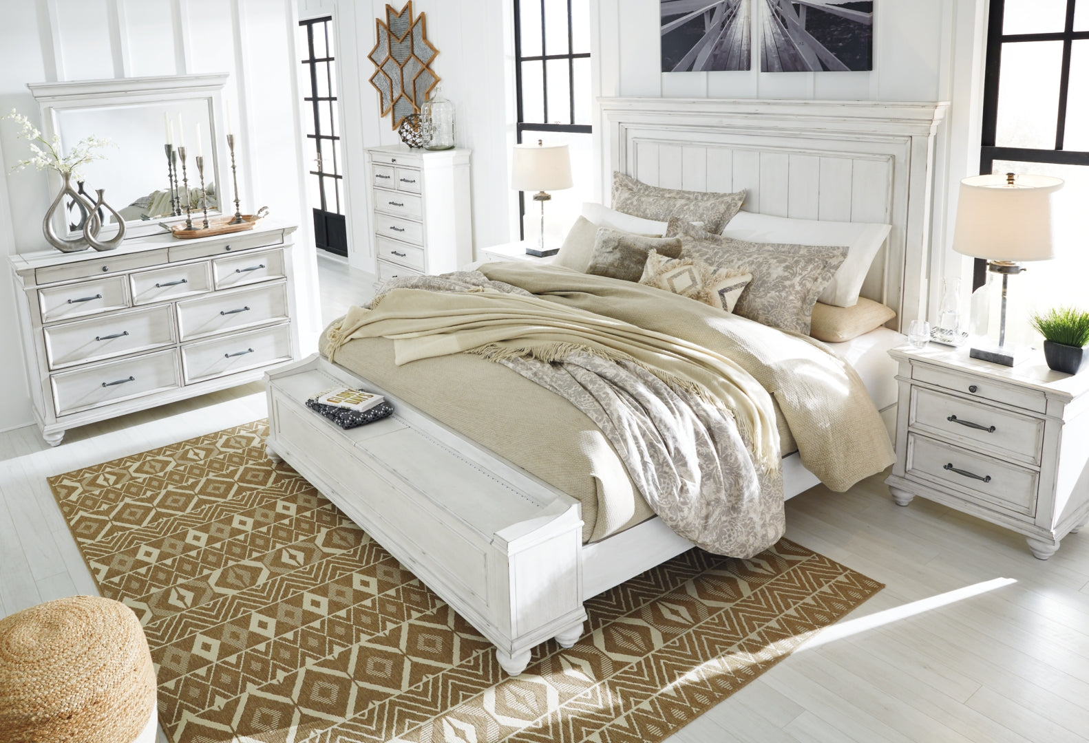 Kanwyn White Panel Bedroom Set