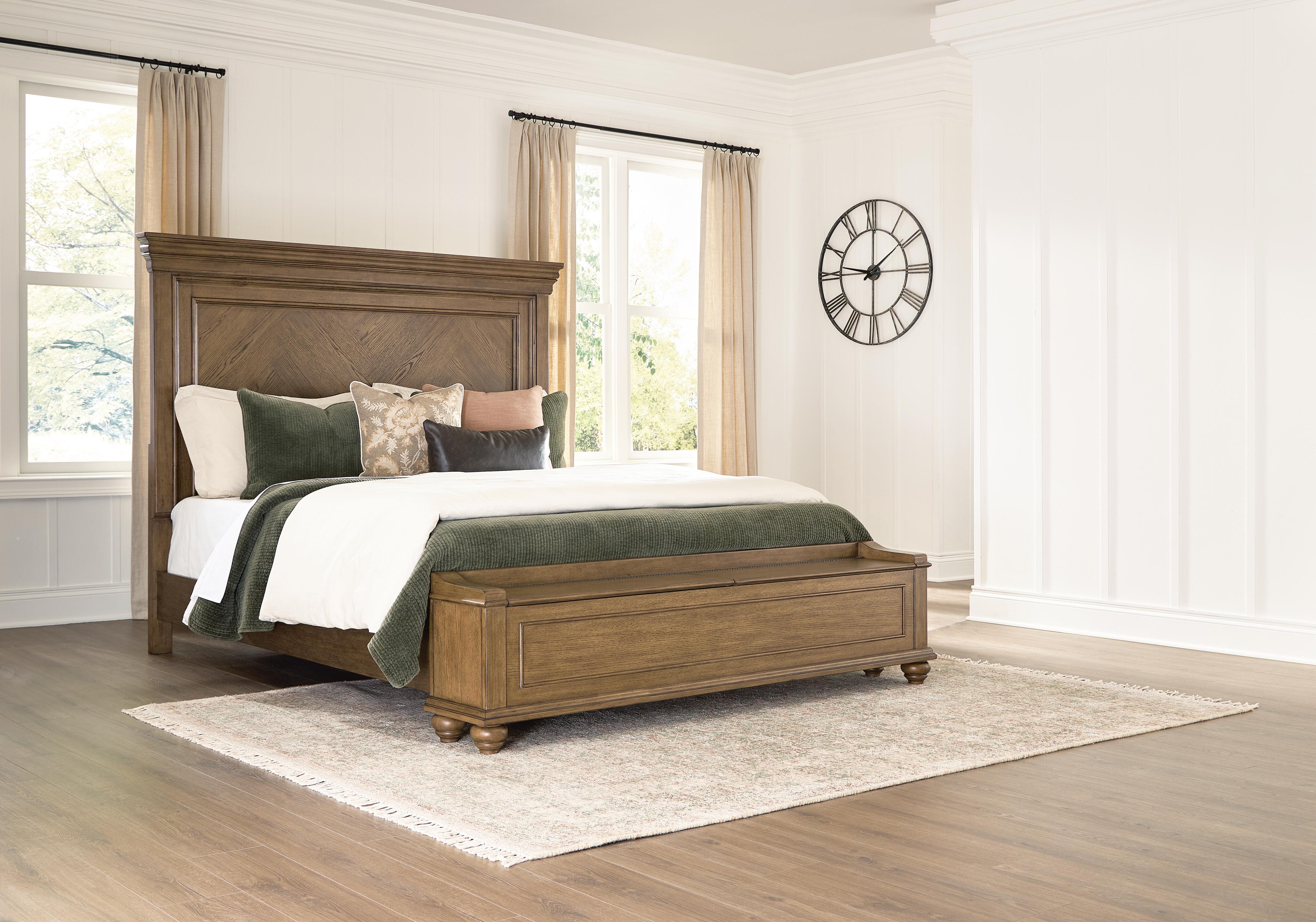 Waynely Panel Storage Bed