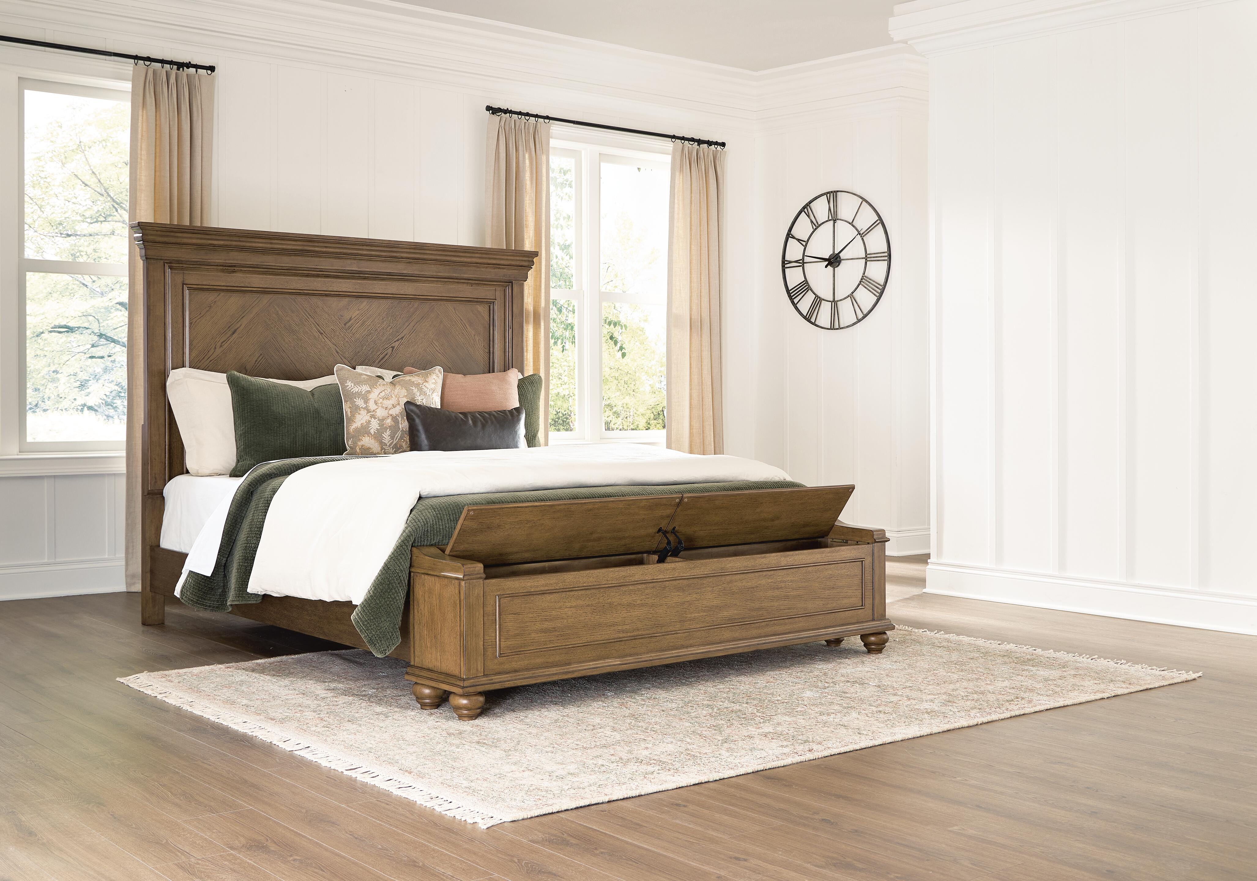 Waynely Panel Storage Bed