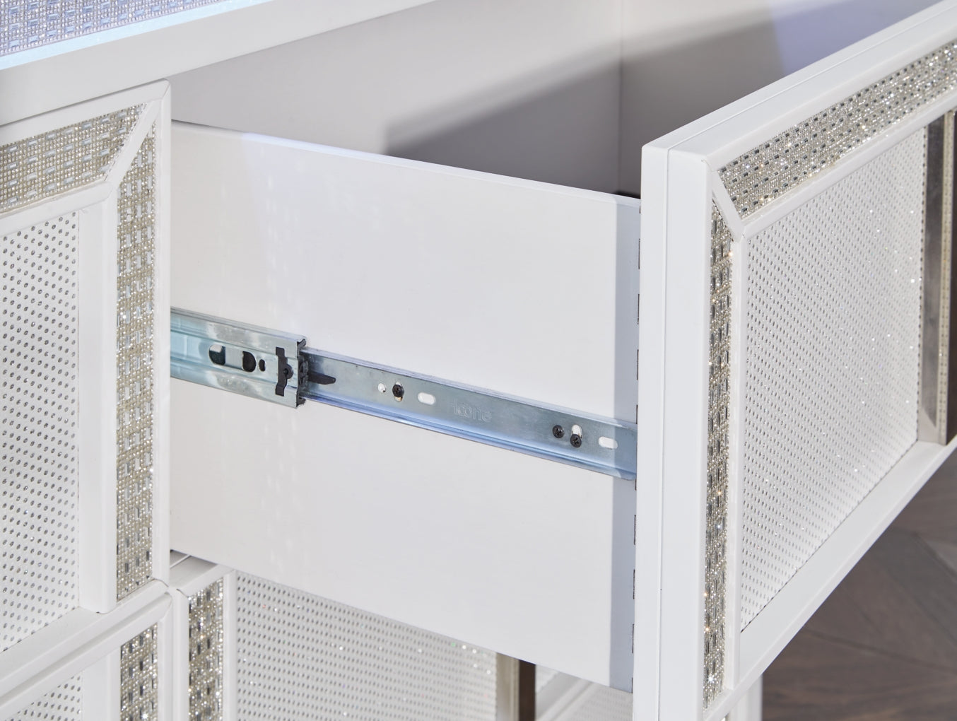 Chalanna Dresser & Chest