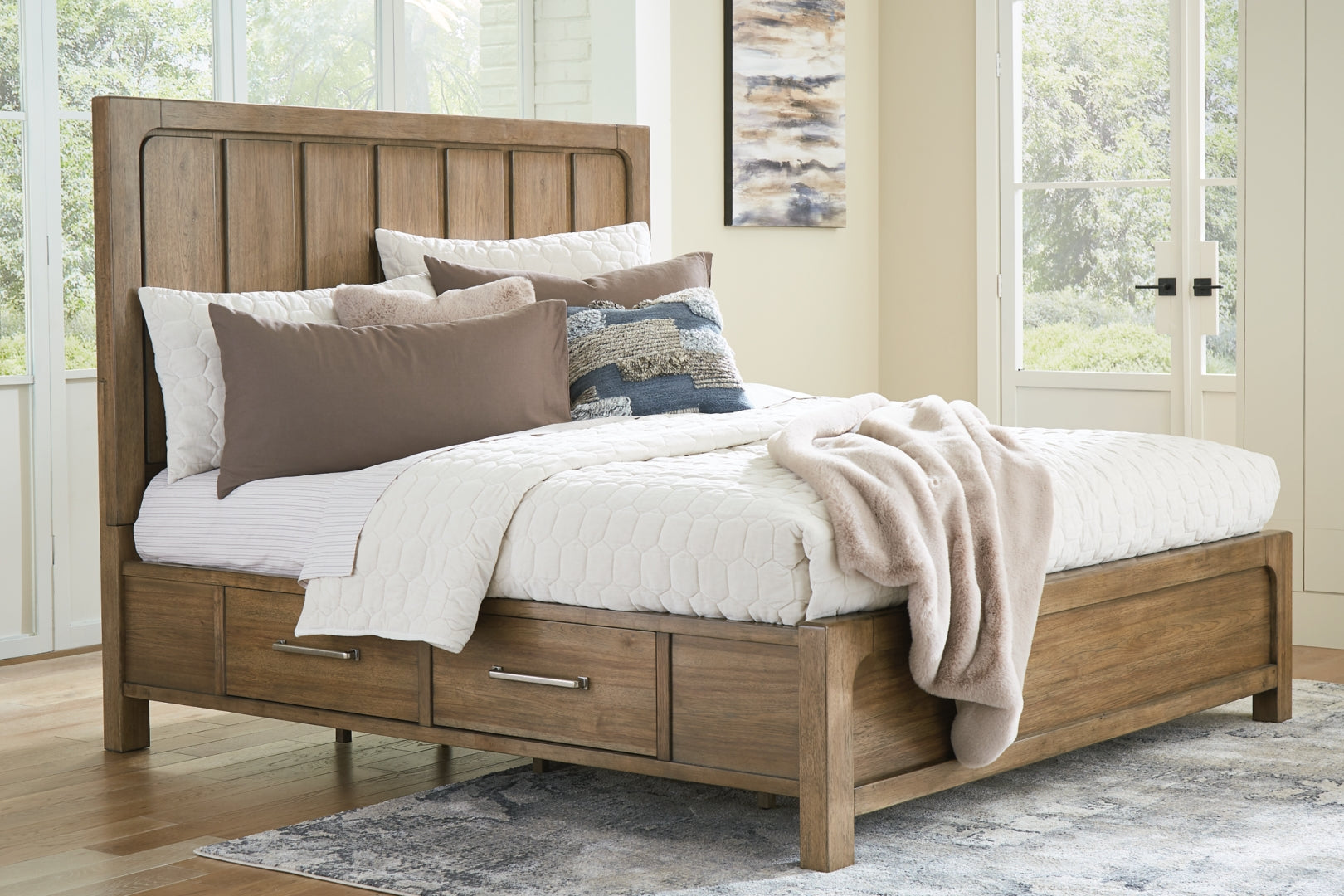 Cabalynn Panel Bed with Storage