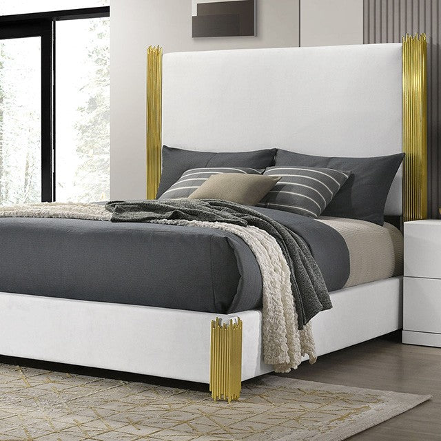 Basildon White/Gold Queen 5 Piece Bedroom Set w/2 Nightstands