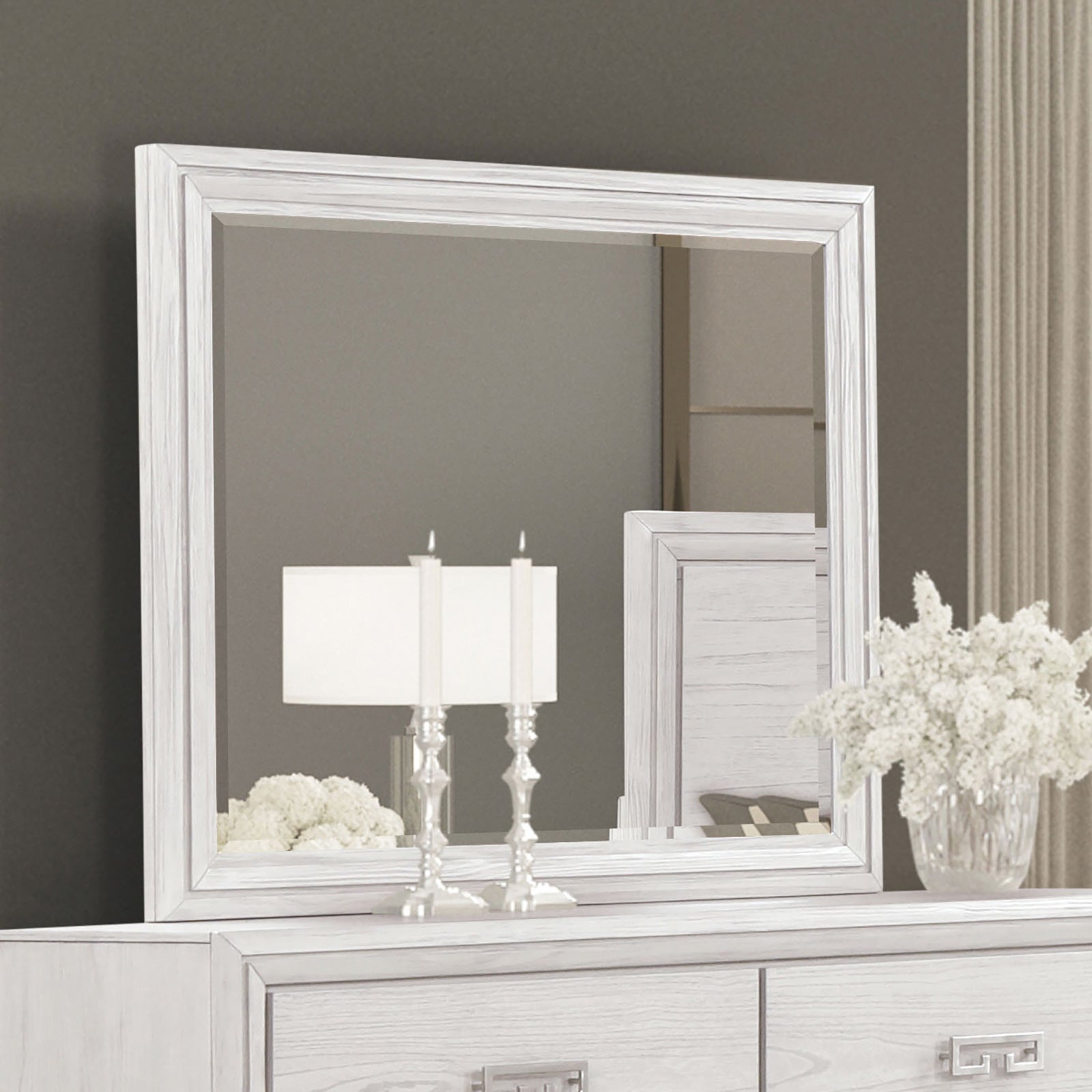 Basilone White Queen 4 Piece Bedroom Set
