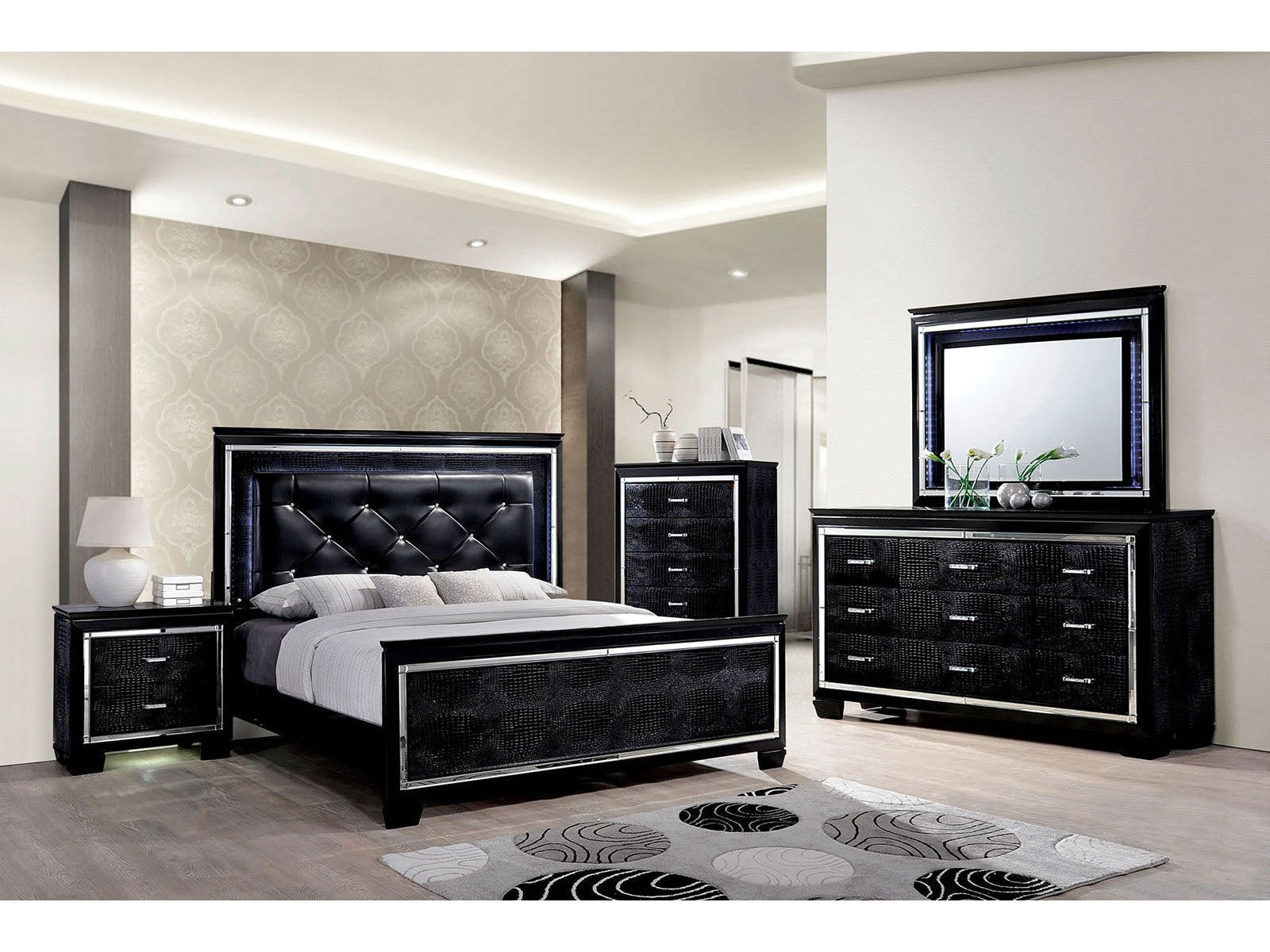 Bellanova Black 5 Pc. Queen Bedroom Set w/ Chest