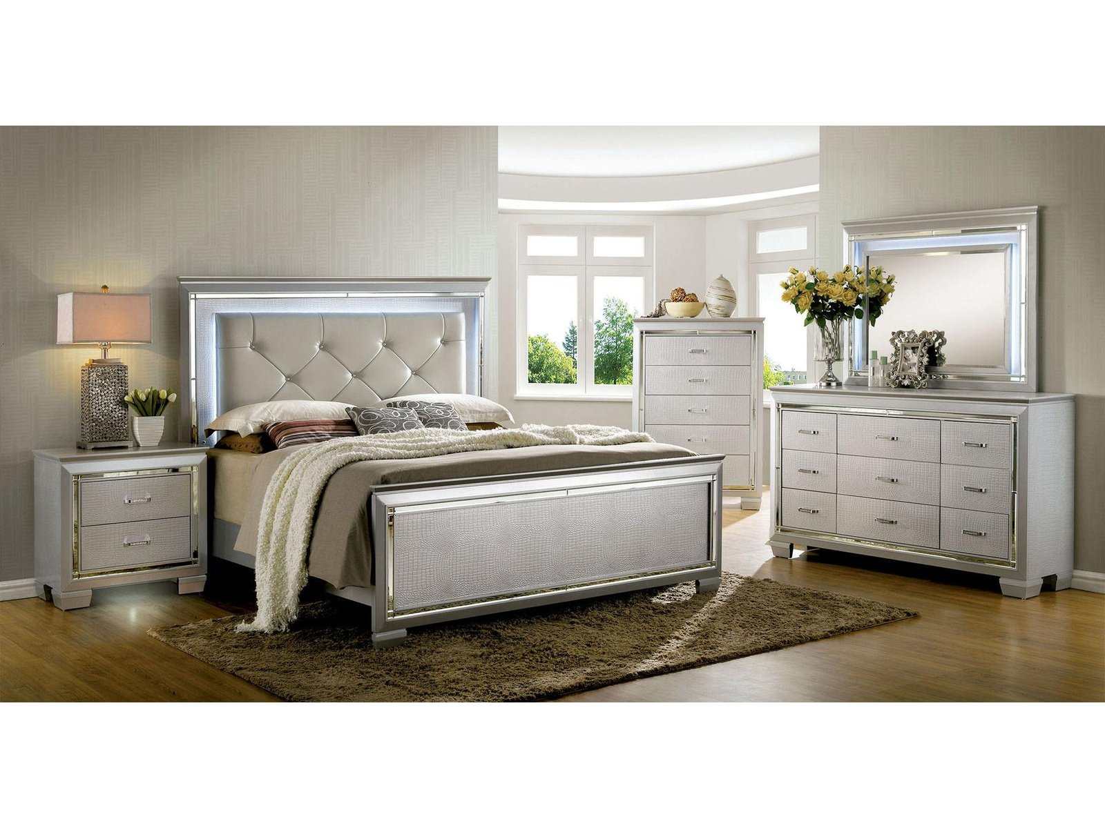 Bellanova Silver Queen Bedroom Set  w/ 2 Nightstands / 5pc